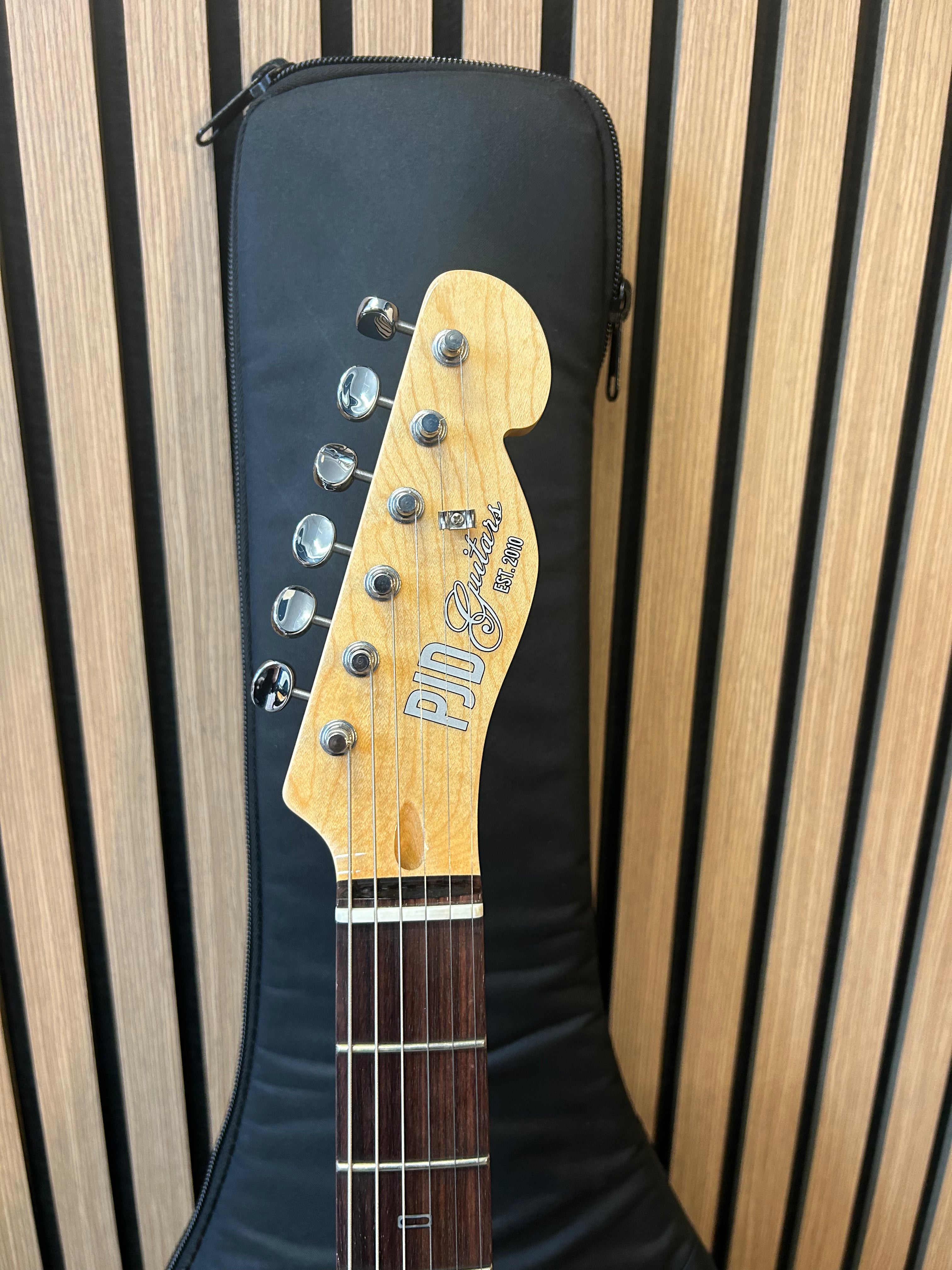 PJD Guitars Woodford Orgin Series Standard in Candy Apple Red