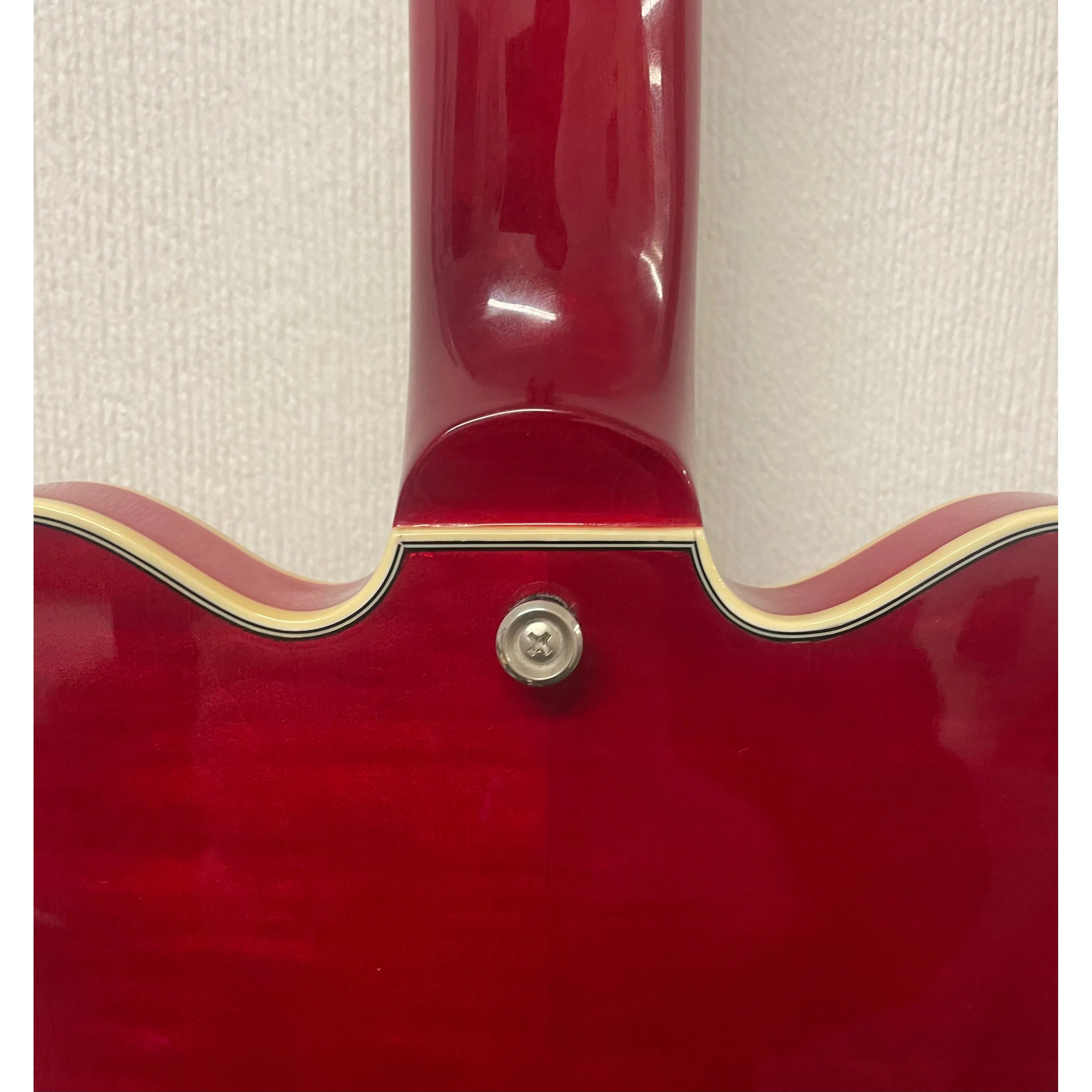 Hofner Verythin Contemporary Standard D Electric Guitar in Cherry Red Pre-Owned