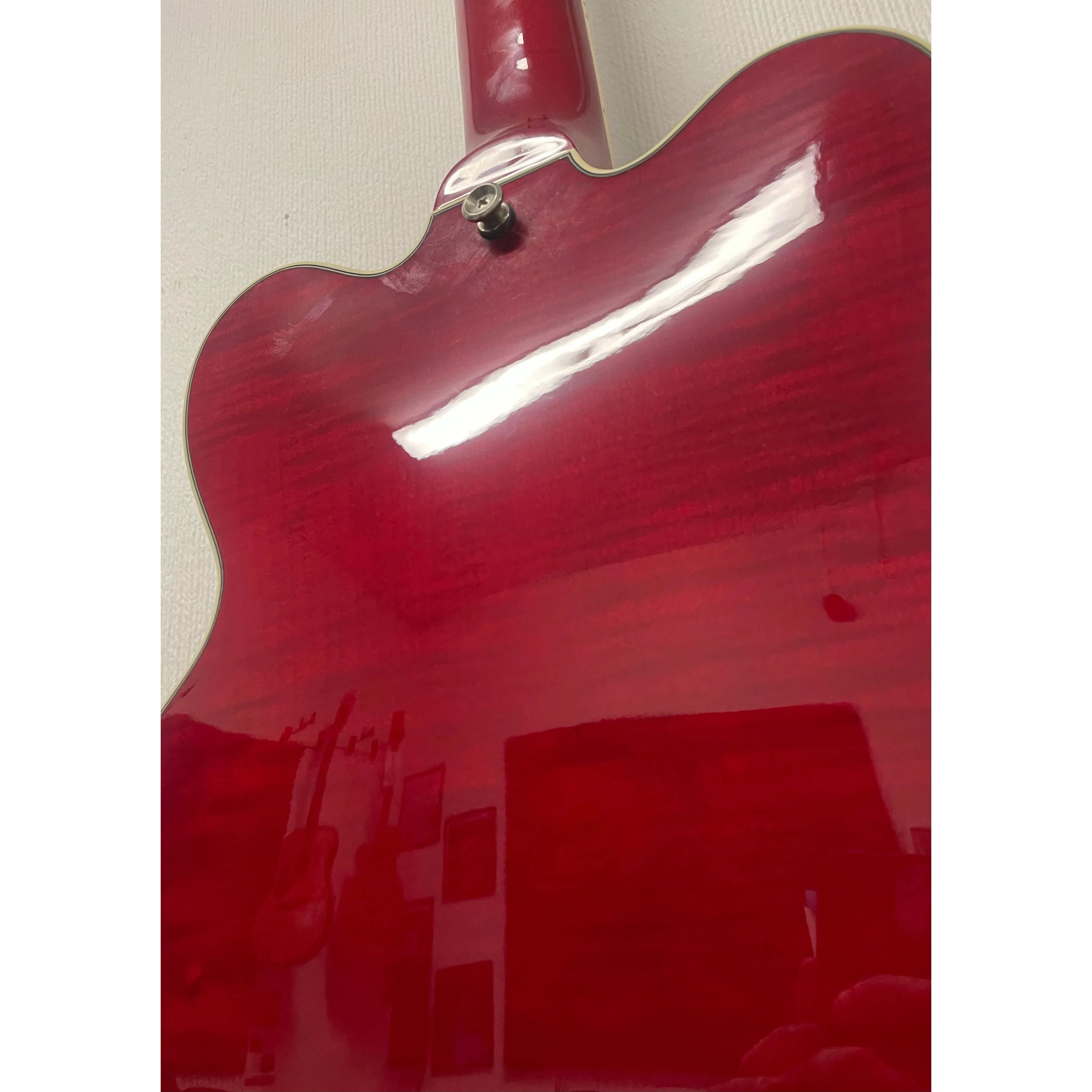 Hofner Verythin Contemporary Standard D Electric Guitar in Cherry Red Pre-Owned