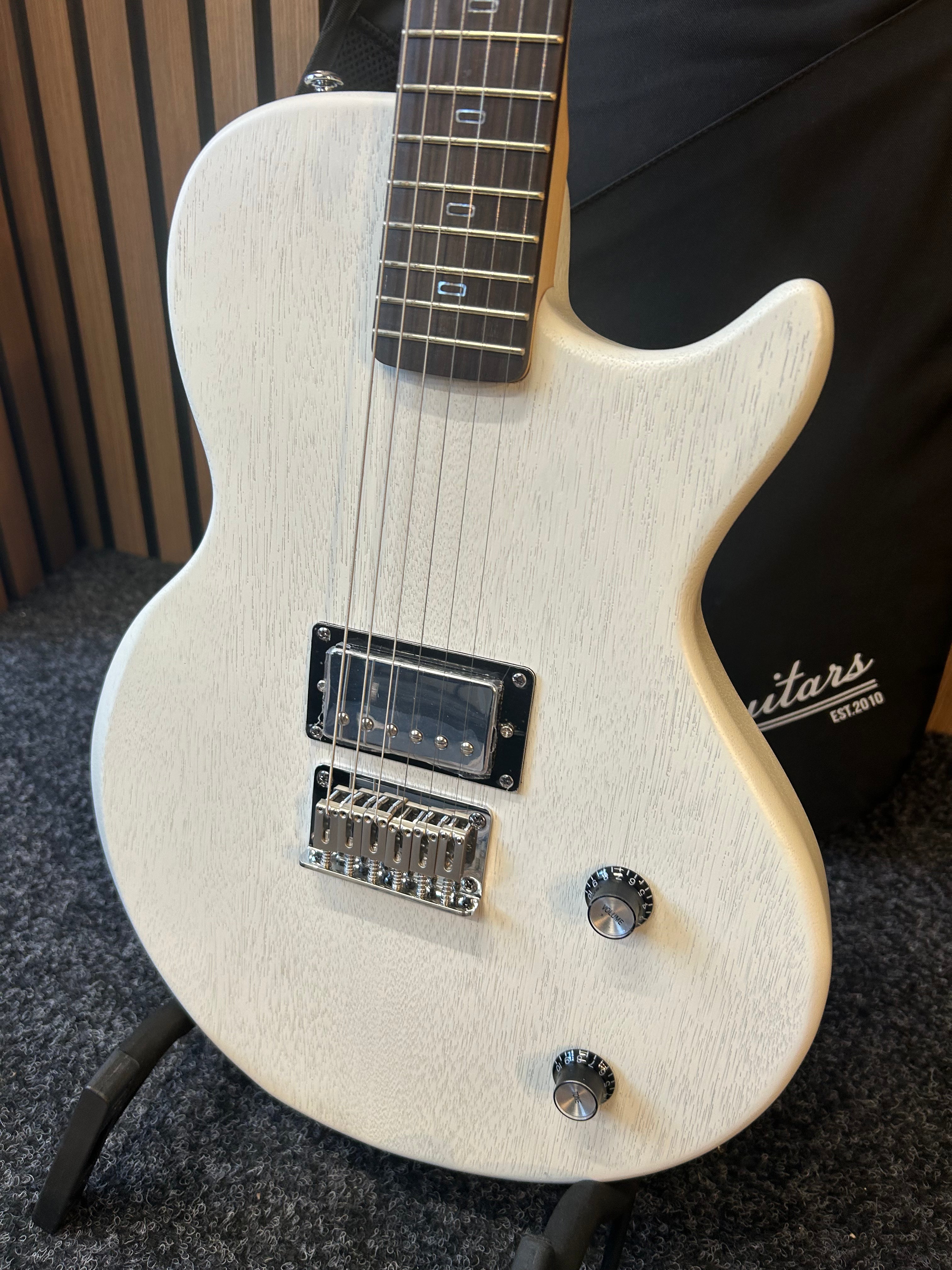 PJD Guitars Carey Orgin Series Apprentice in Cream Soda