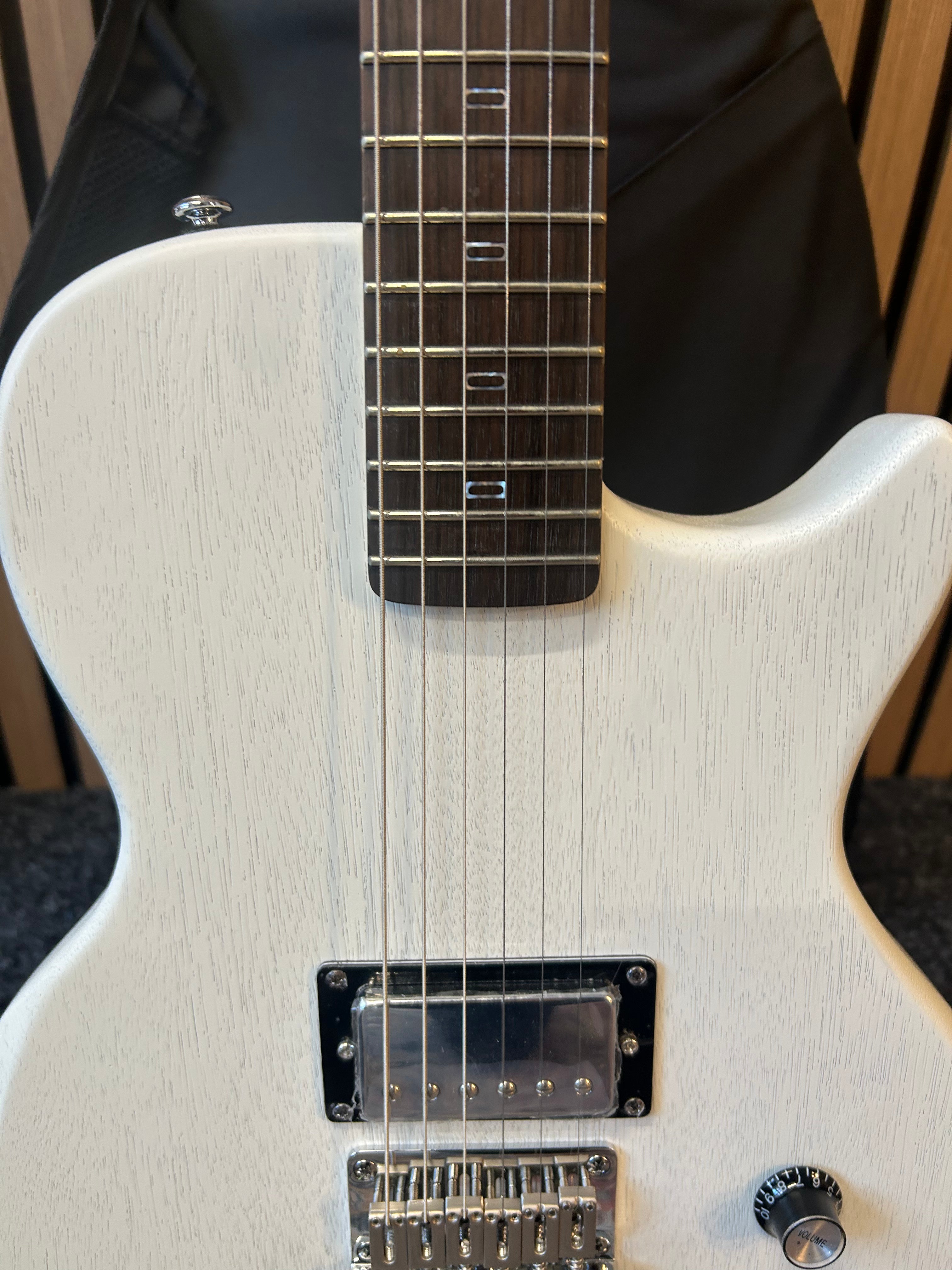 PJD Guitars Carey Orgin Series Apprentice in Cream Soda