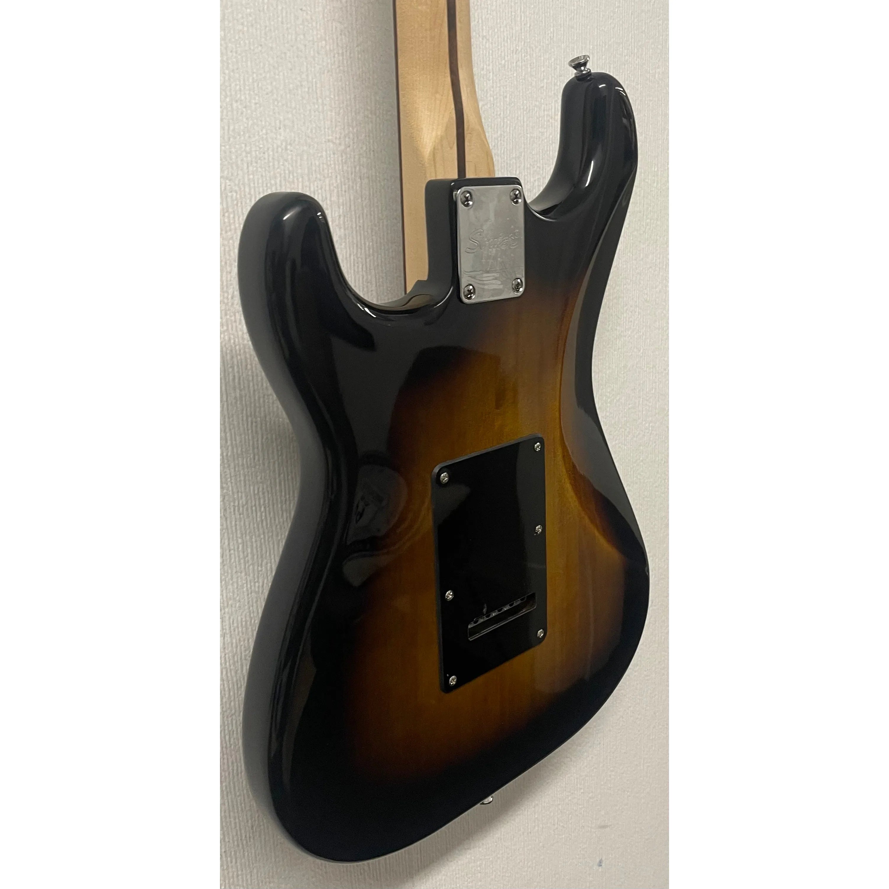 Squier Affinity Squier HSS in Tobacco Sunburst with Strap, Gigbag and Plectrums Pre-Owned