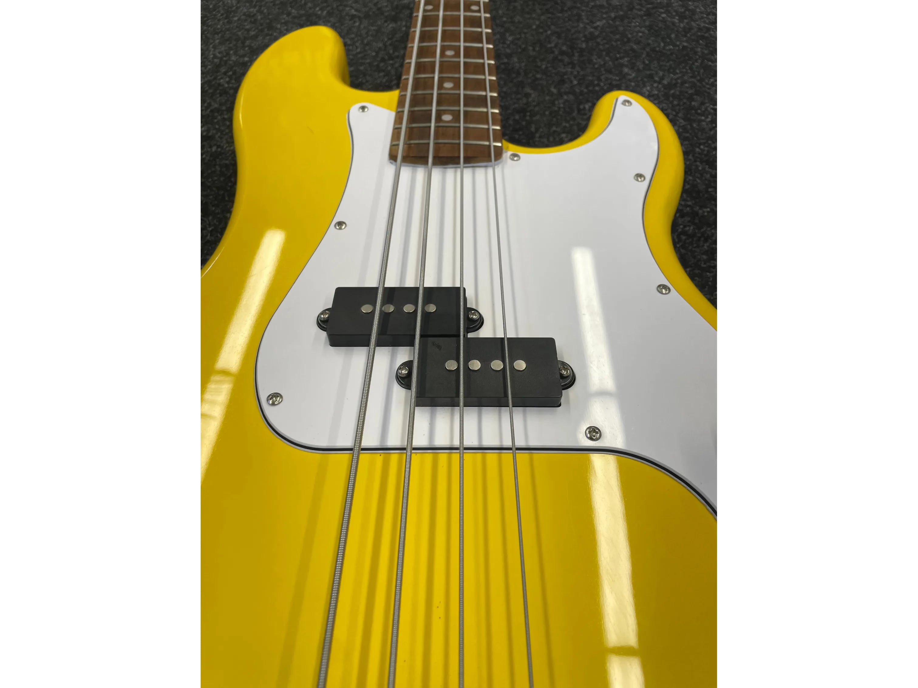 Farley Classic Series P-Bass Yellow Pre-Owned