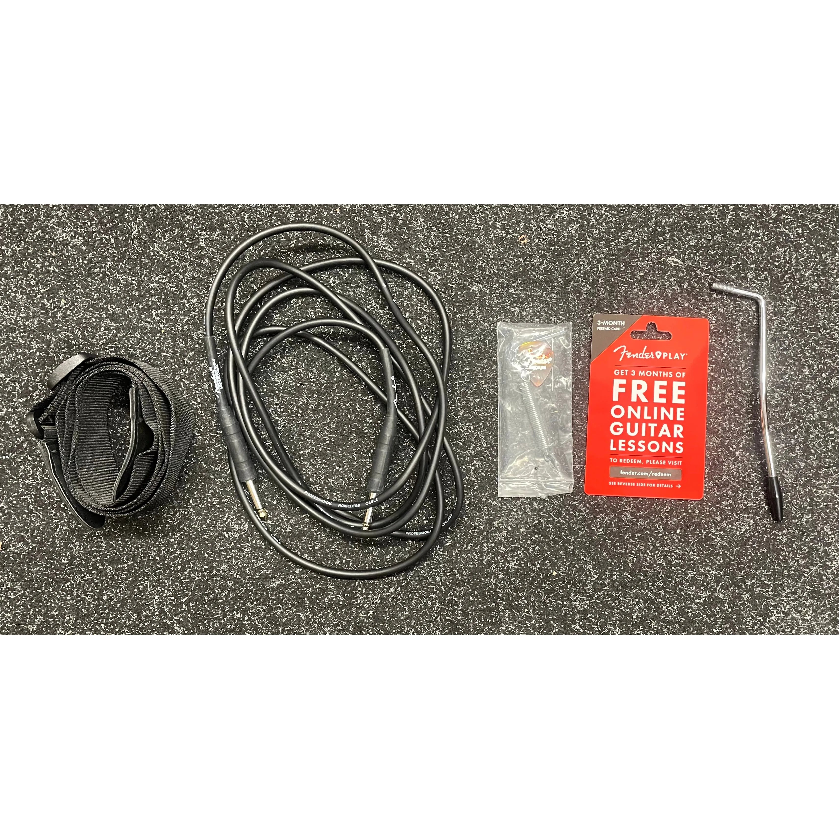 Squier Affinity Squier HSS in Tobacco Sunburst with Strap, Gigbag and Plectrums Pre-Owned