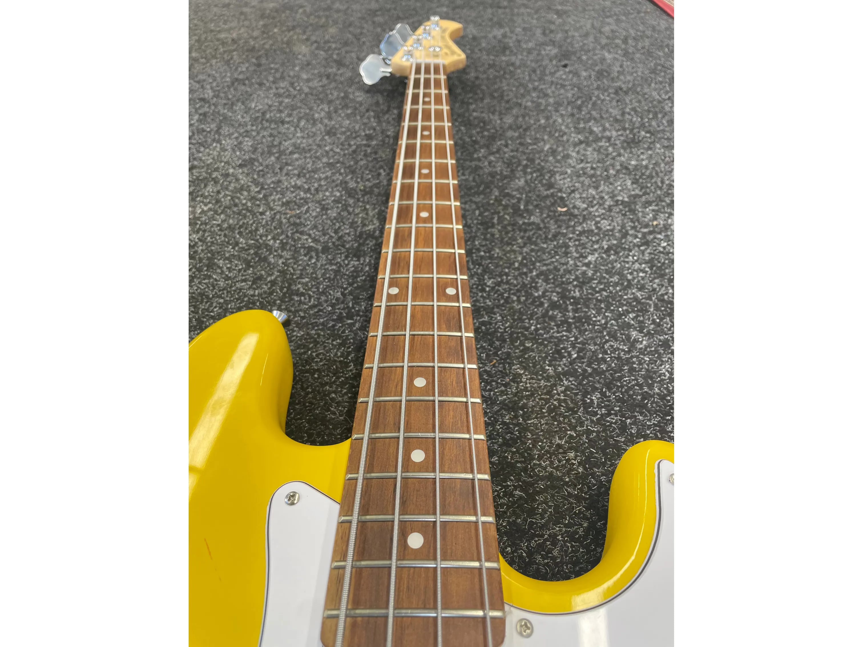 Farley Classic Series P-Bass Yellow Pre-Owned