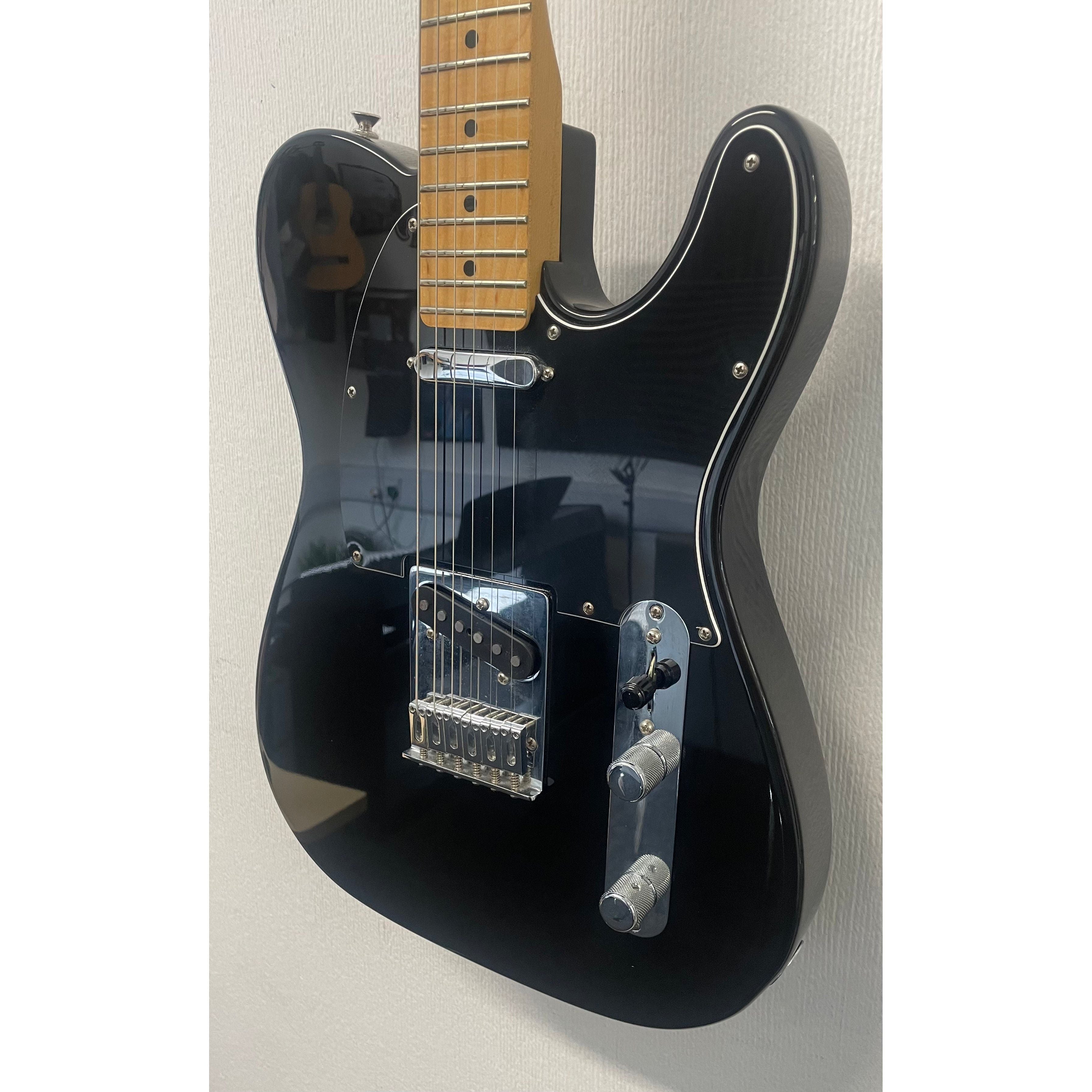 Fender Player Telecaster MIM Mexican, 2021, in Gloss Black Pre-Owned