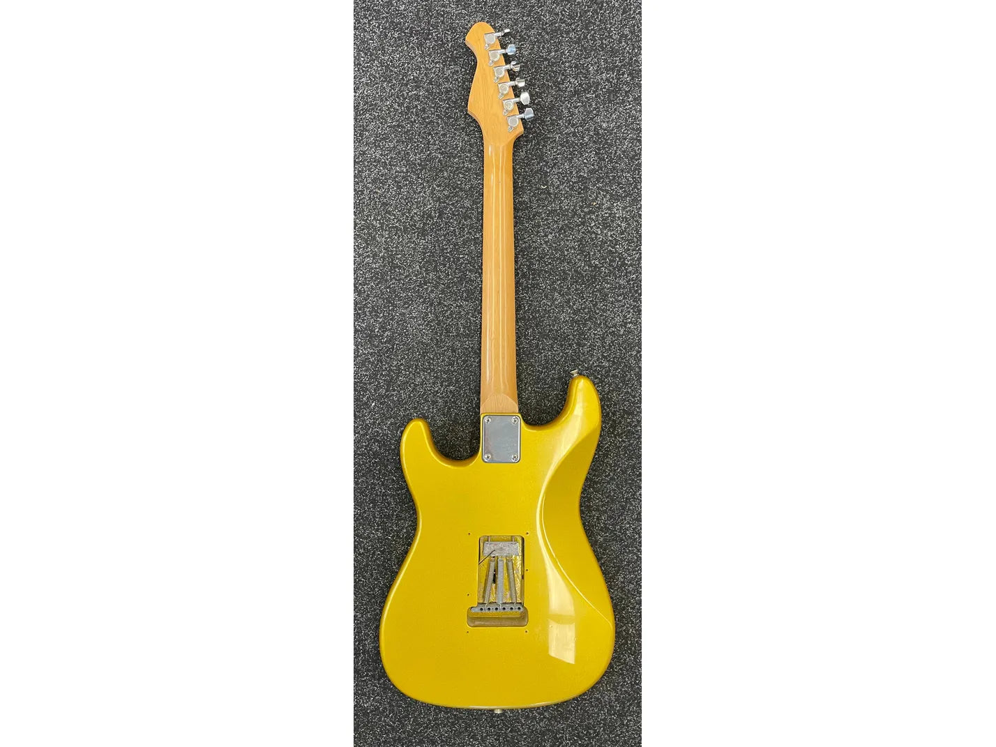 Unbranded Electric Guitar in Yellow Pre-Owned