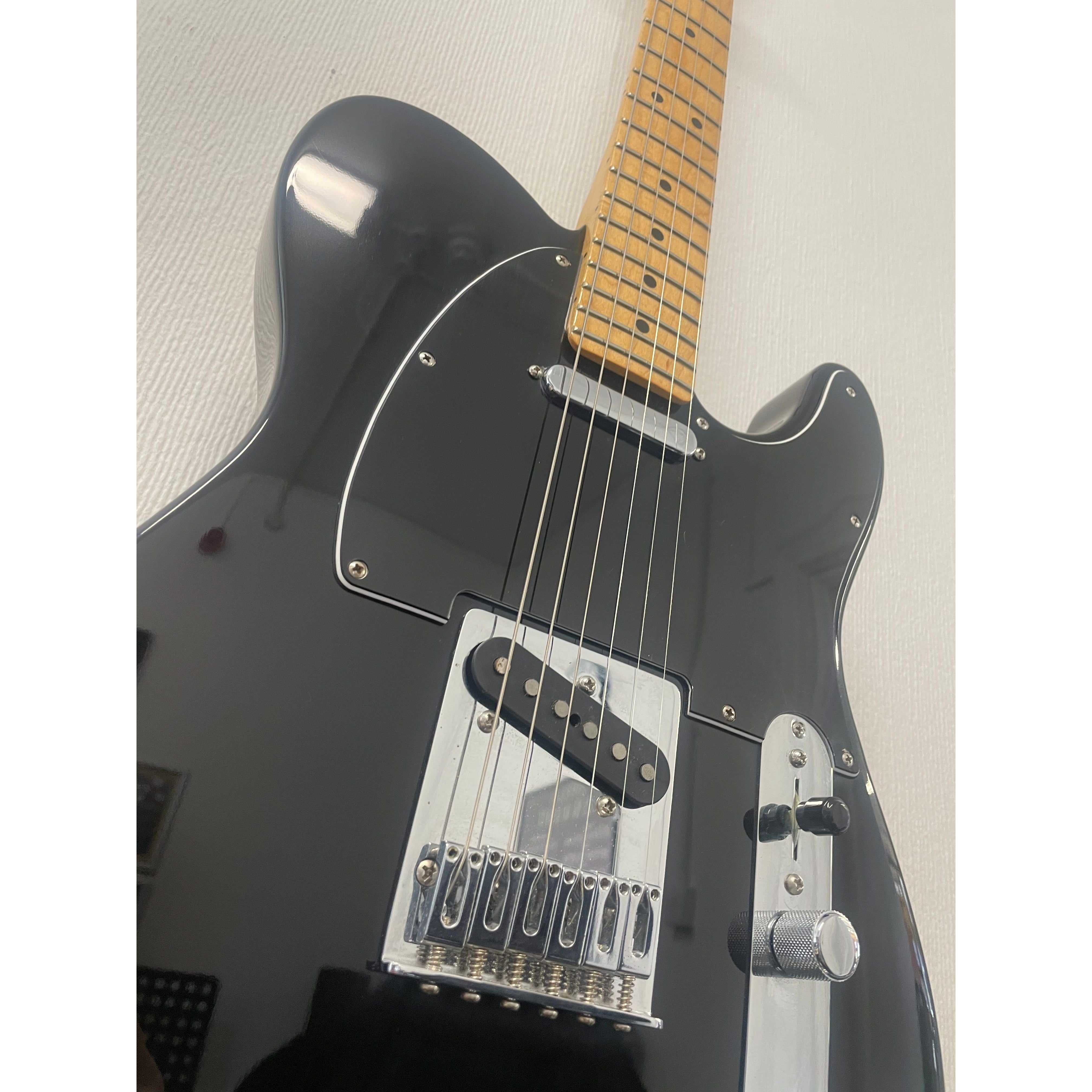 Fender Player Telecaster MIM Mexican, 2021, in Gloss Black Pre-Owned