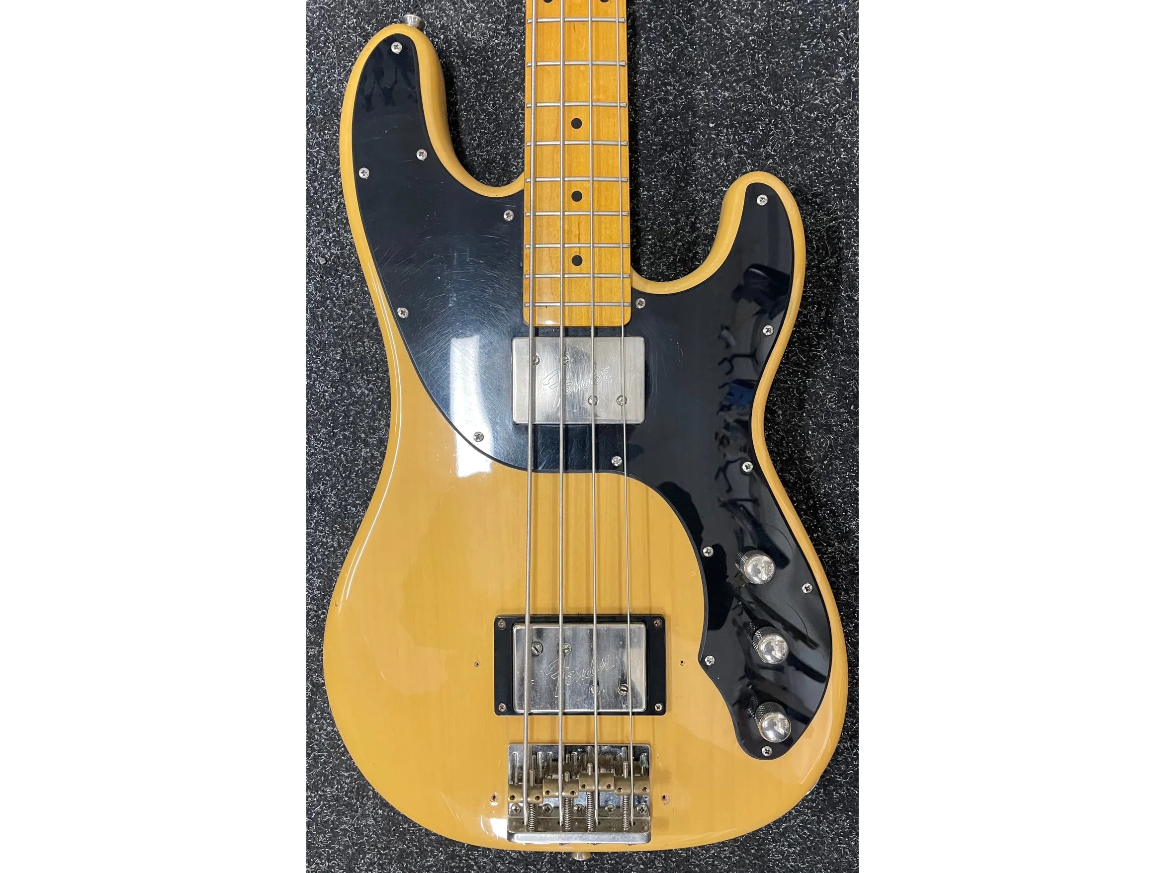 Fender Modern Player Telecaster Bass Guitar (2011-2013) in Butterscotch Pre-Owned