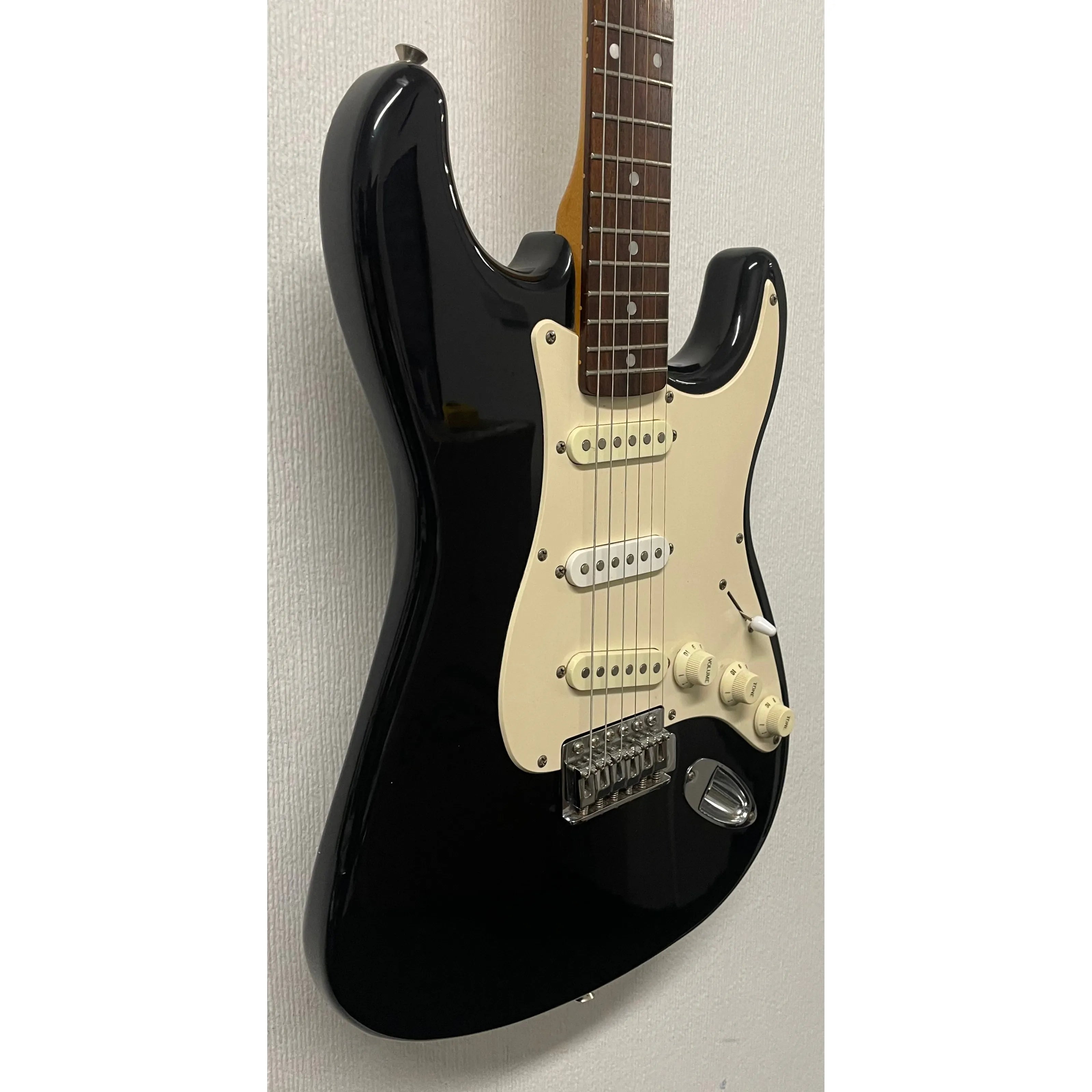 Squier Affinity Stratocaster Electric Guitar in Black Pre-Owned