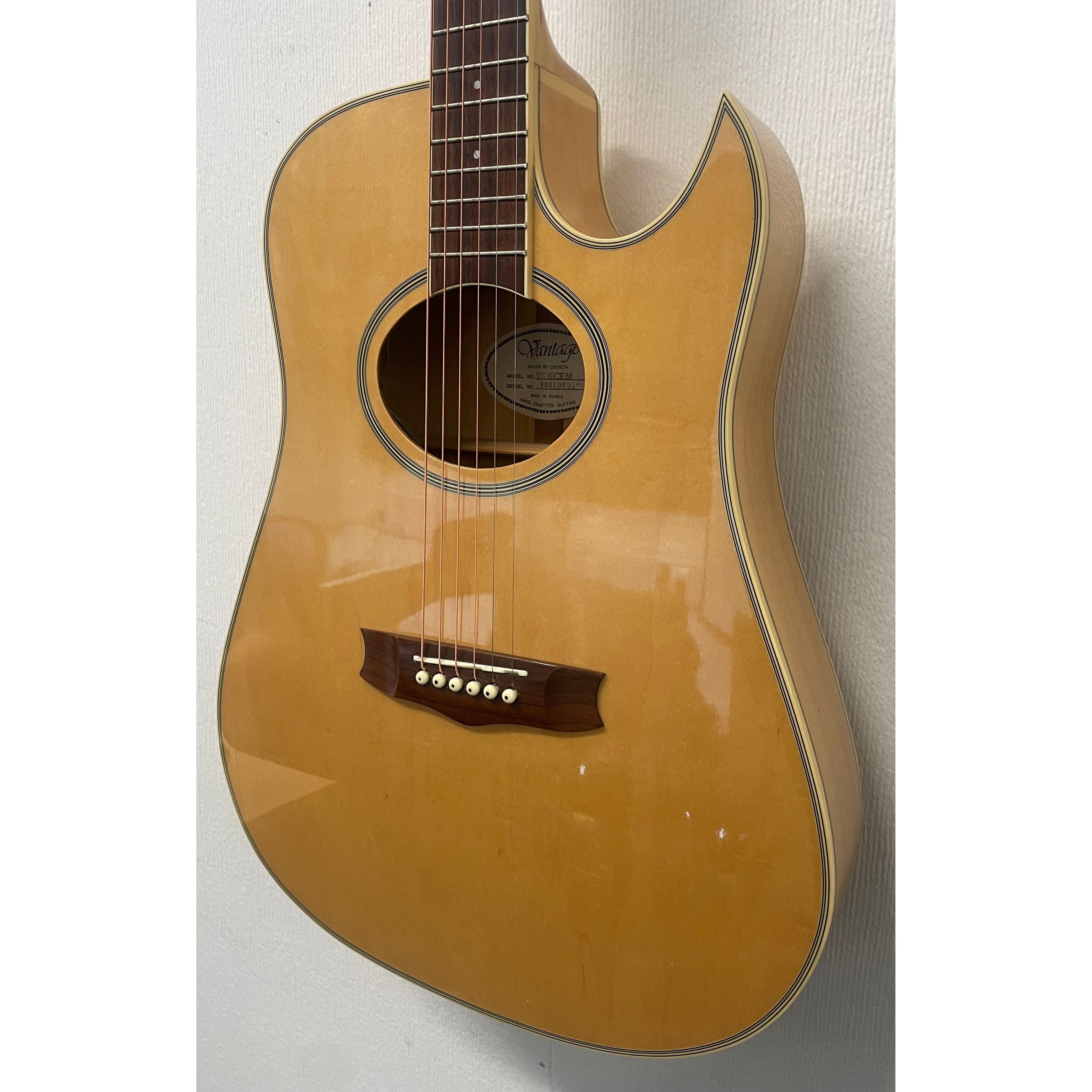 Vantage VS40 CEM Electro Acoustic Guitar in Natural Gloss with Epiphone Hardcase Pre-Owned