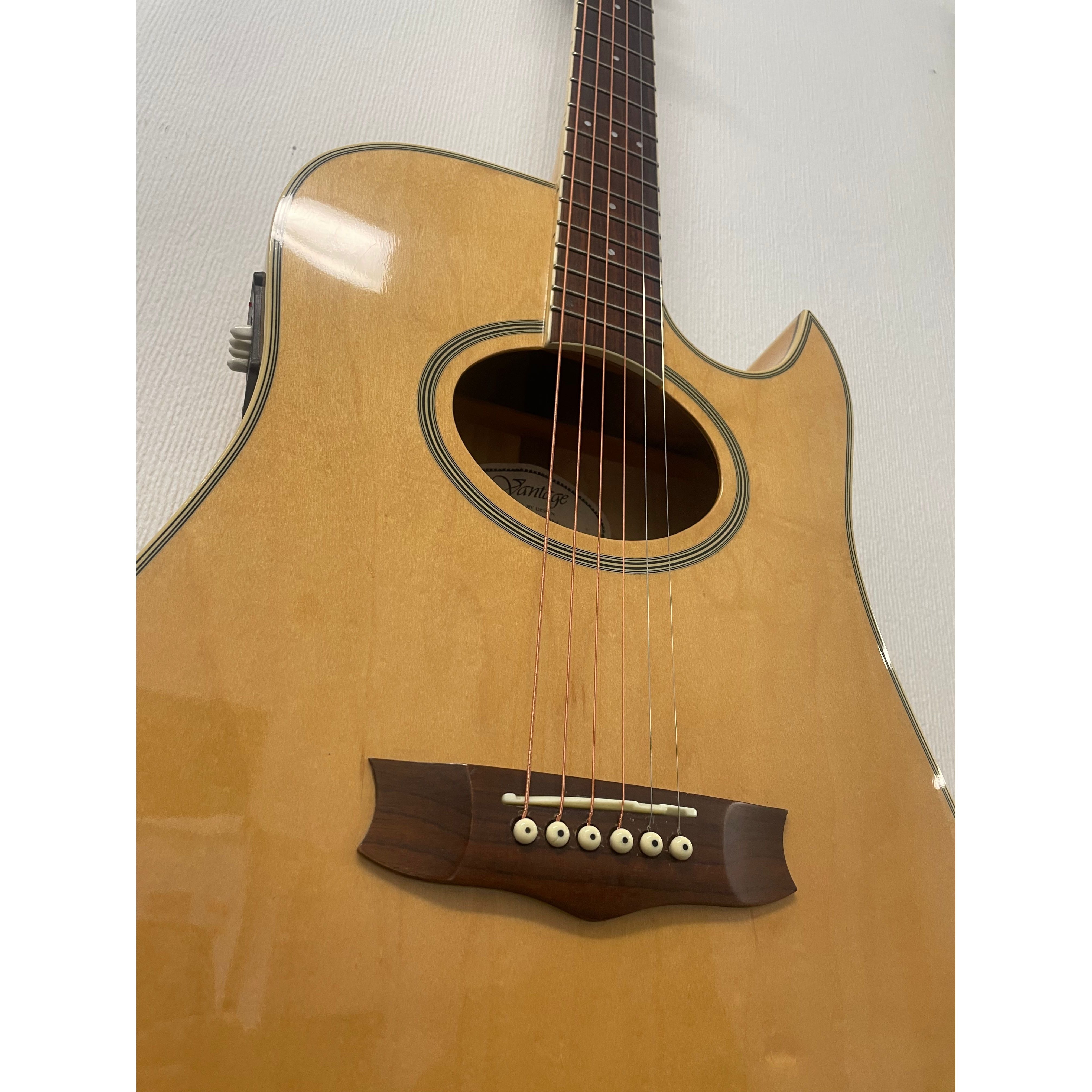 Vantage VS40 CEM Electro Acoustic Guitar in Natural Gloss with Epiphone Hardcase Pre-Owned