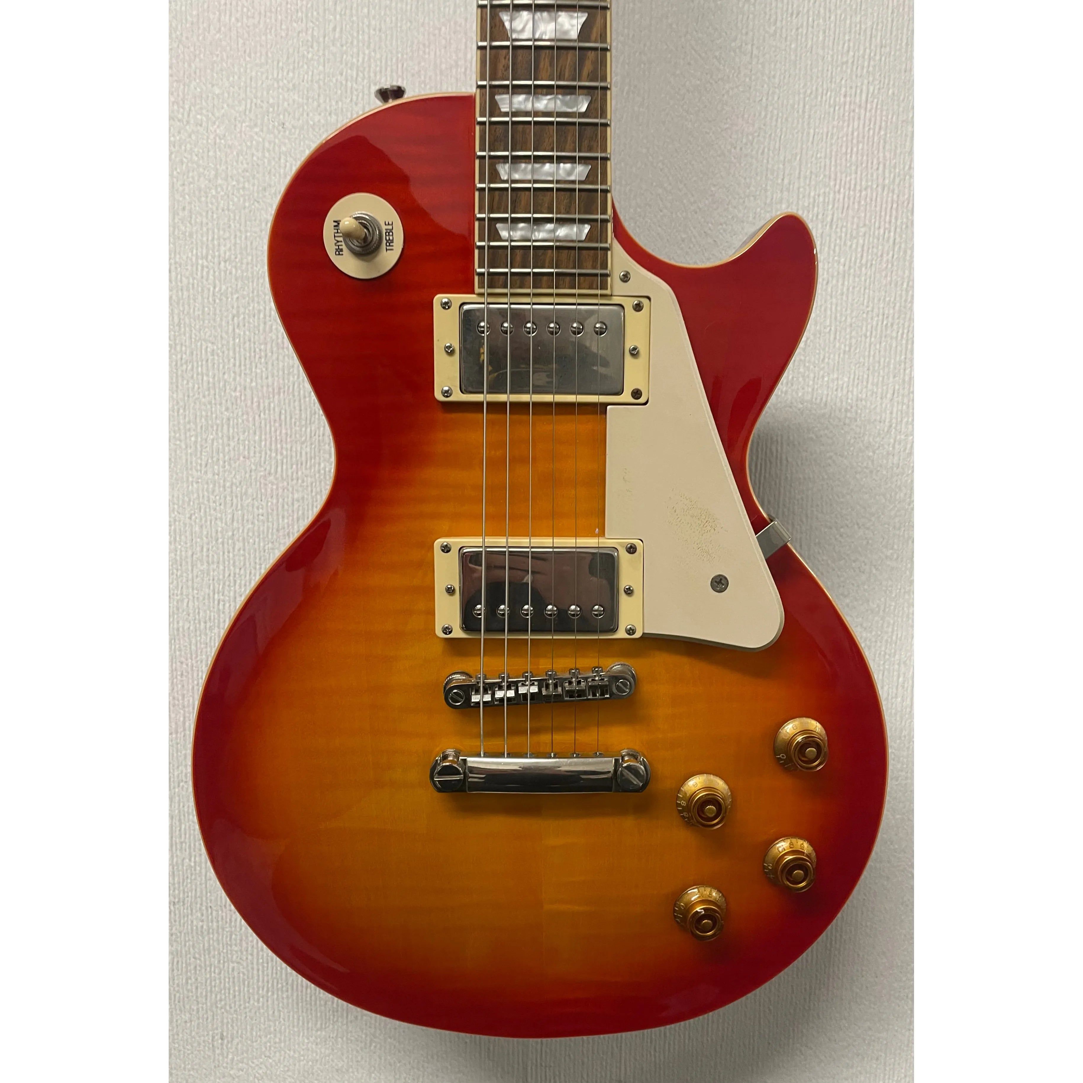 Epiphone Standard Pro Les Paul Plus Top Pro in Sunburst with Original Hardcase Pre-owned
