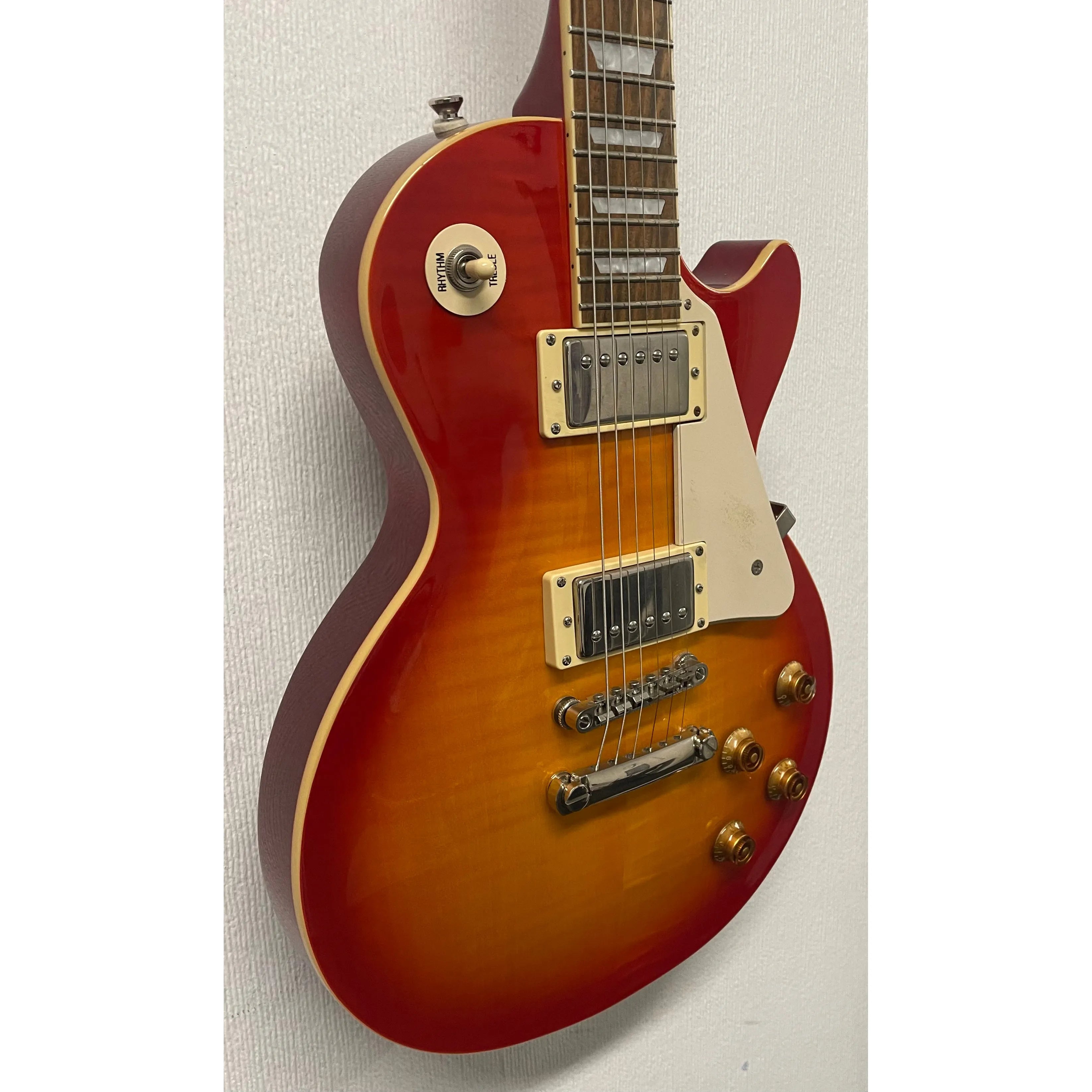 Epiphone Standard Pro Les Paul Plus Top Pro in Sunburst with Original Hardcase Pre-owned