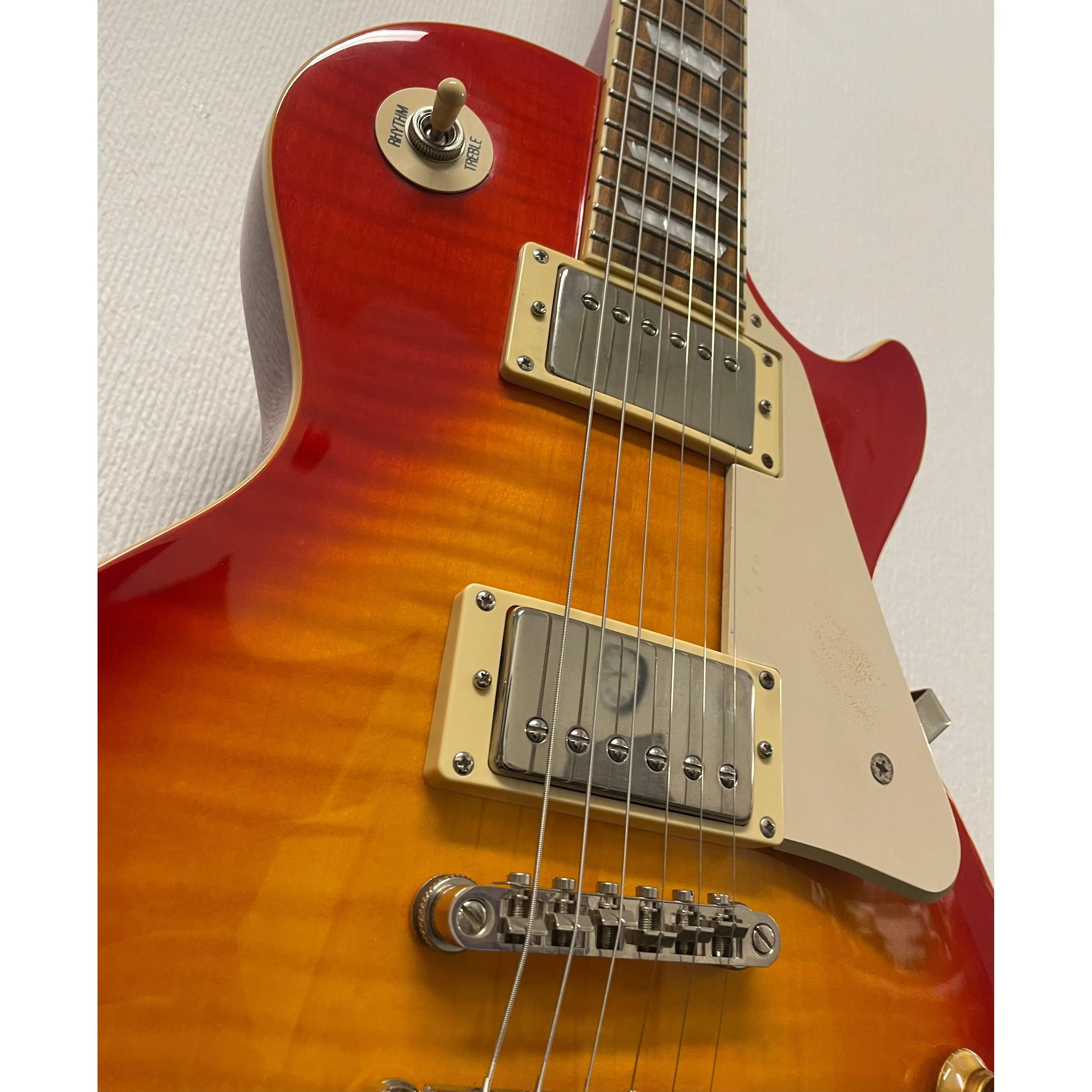 Epiphone Standard Pro Les Paul Plus Top Pro in Sunburst with Original Hardcase Pre-owned