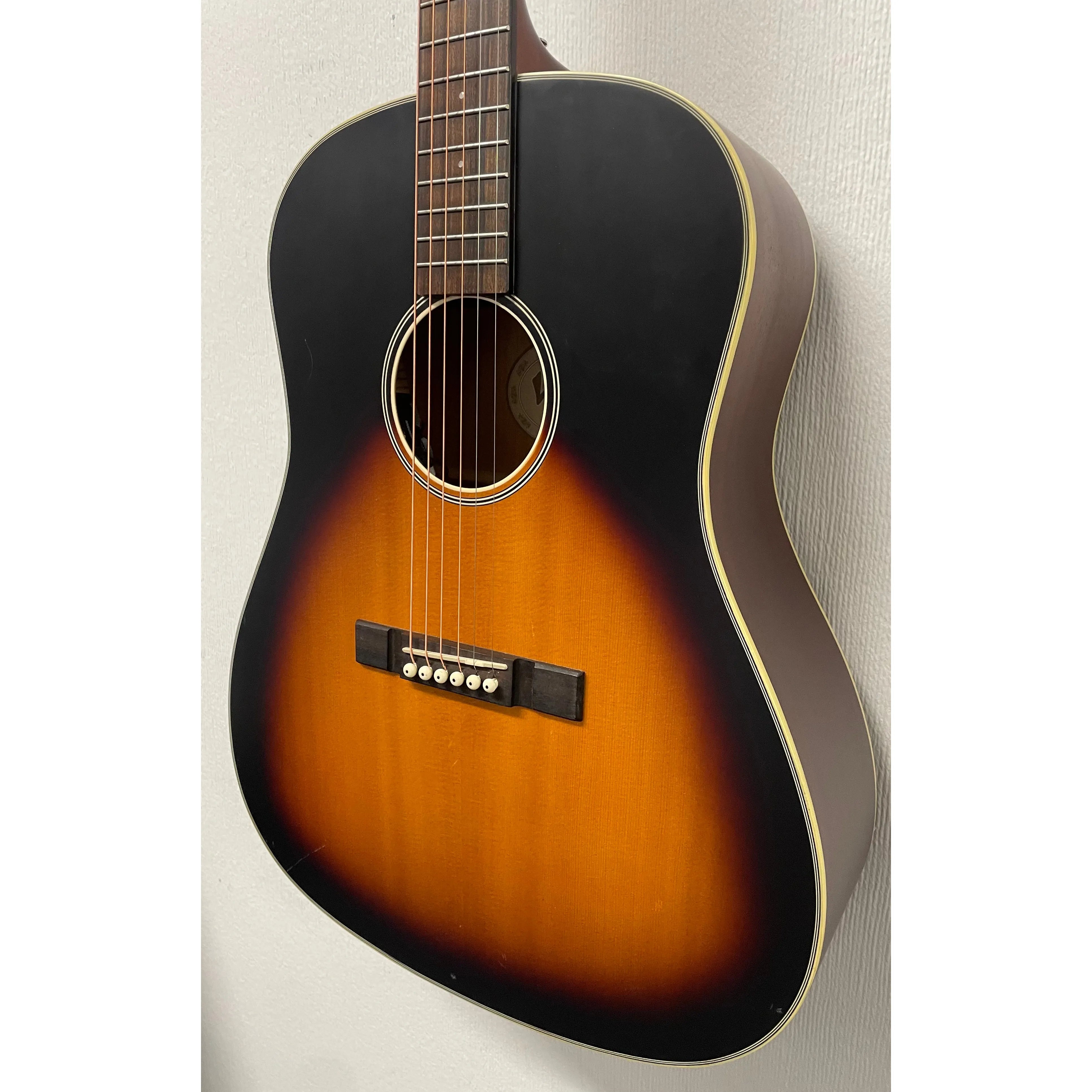 Vintage VE660VB Dreadnought Electro-Acoustic Guitar in Sunburst Pre-Owned