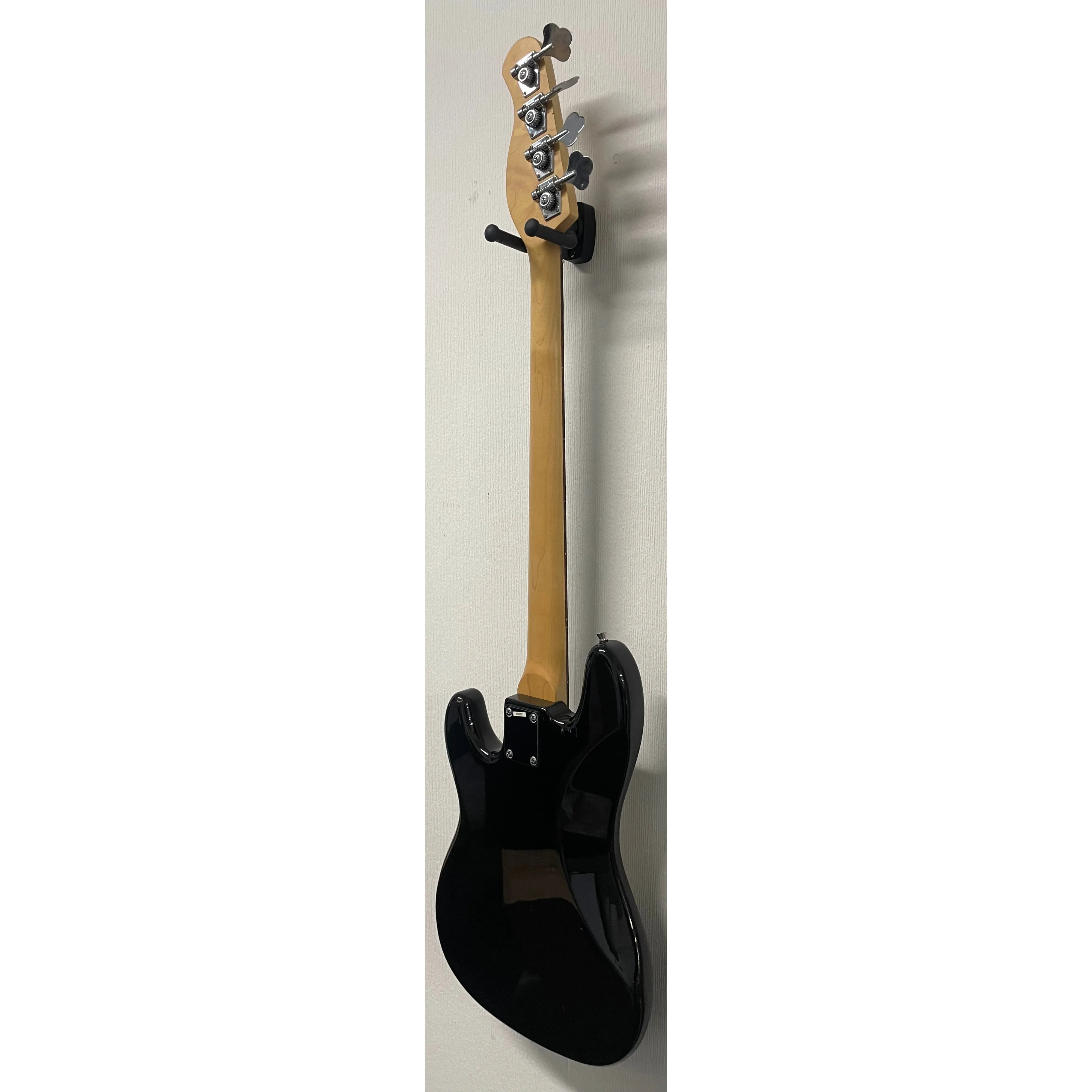 Lindo Precision Style Bass Guitar in Black Pre-Owned