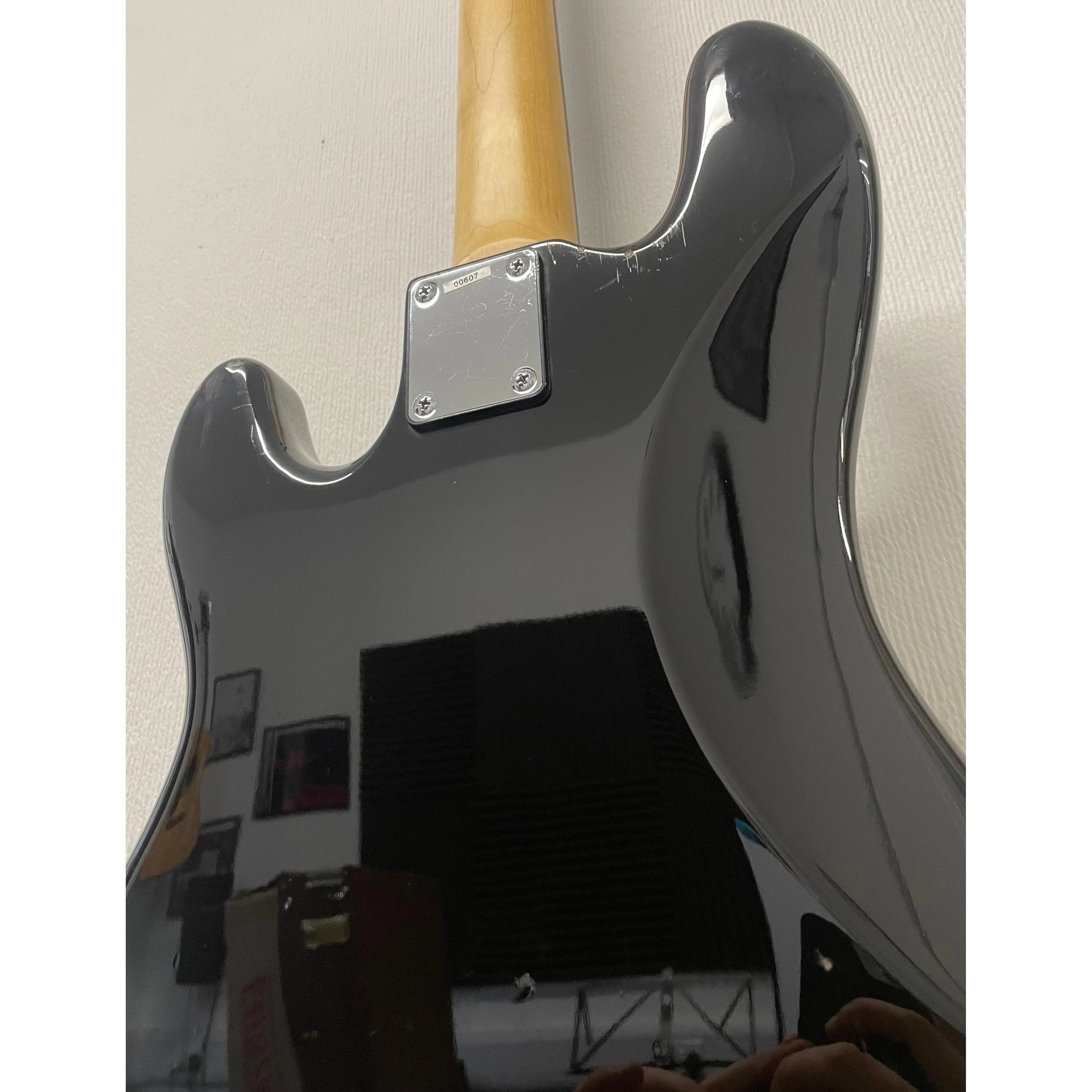 Lindo Precision Style Bass Guitar in Black Pre-Owned