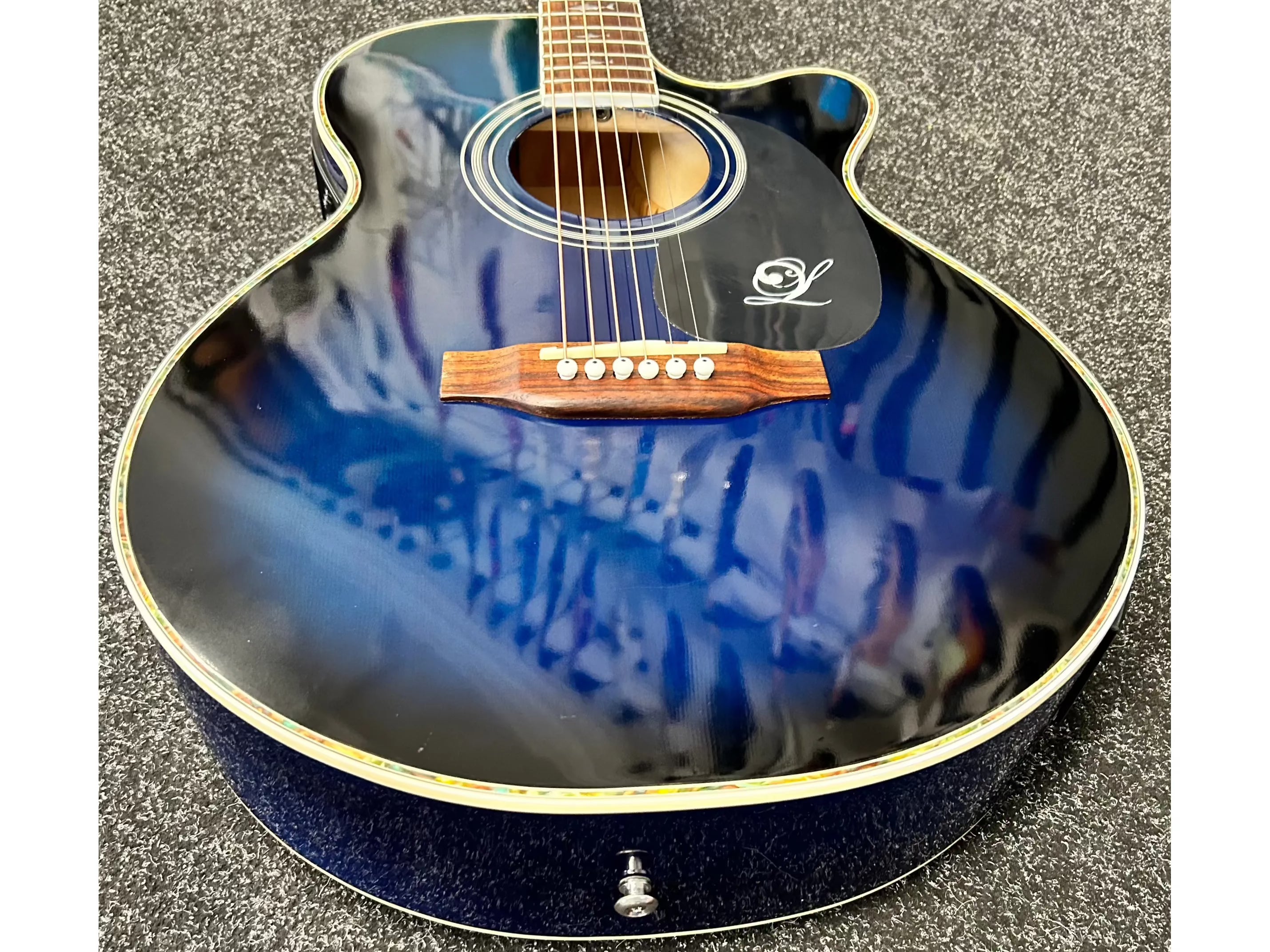 Lindo Shark Acoustic Guitar in Blue Pre-Owned