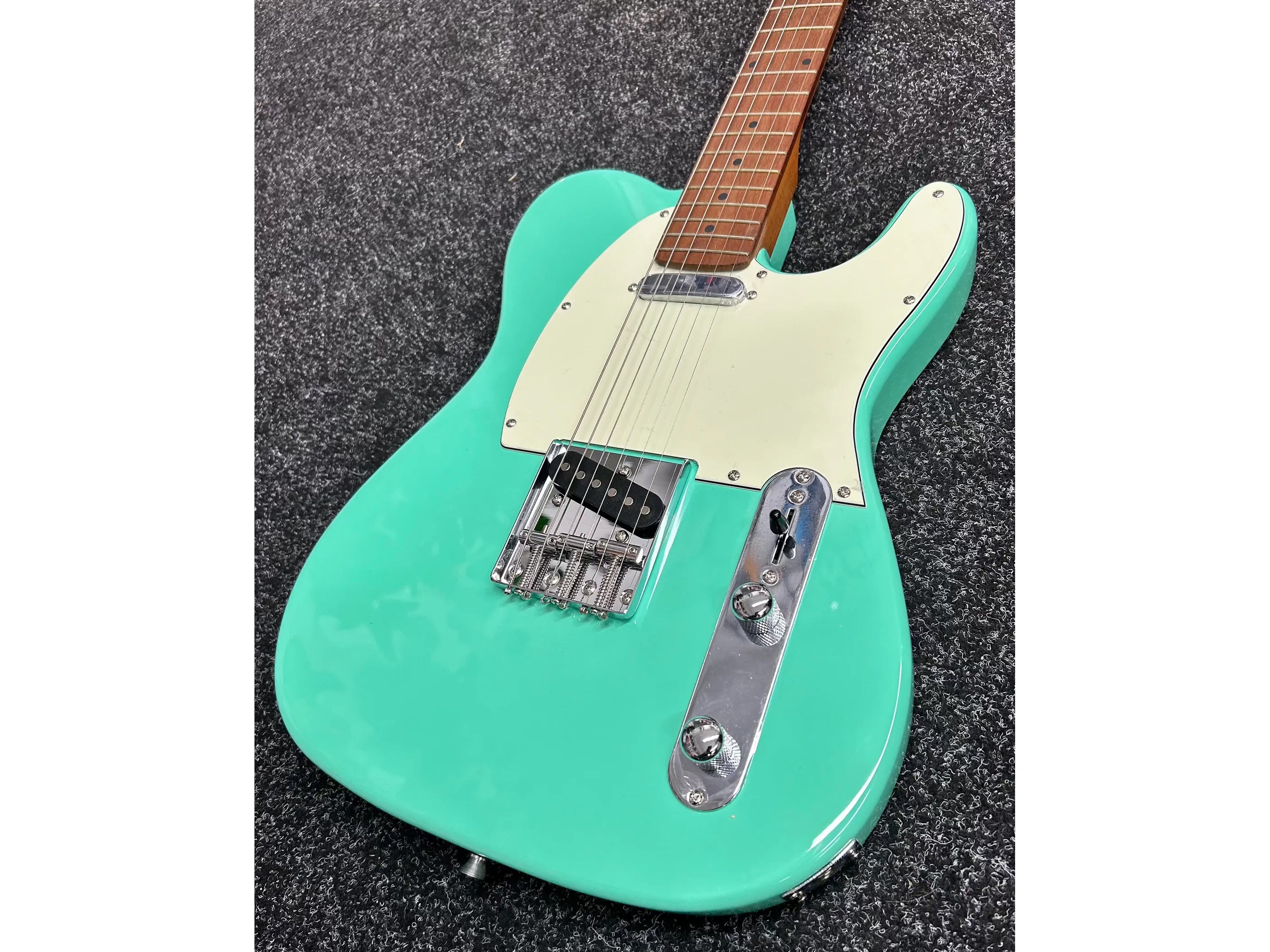 Northstar Electric Guitar Single Cut, in Sea Foam Green