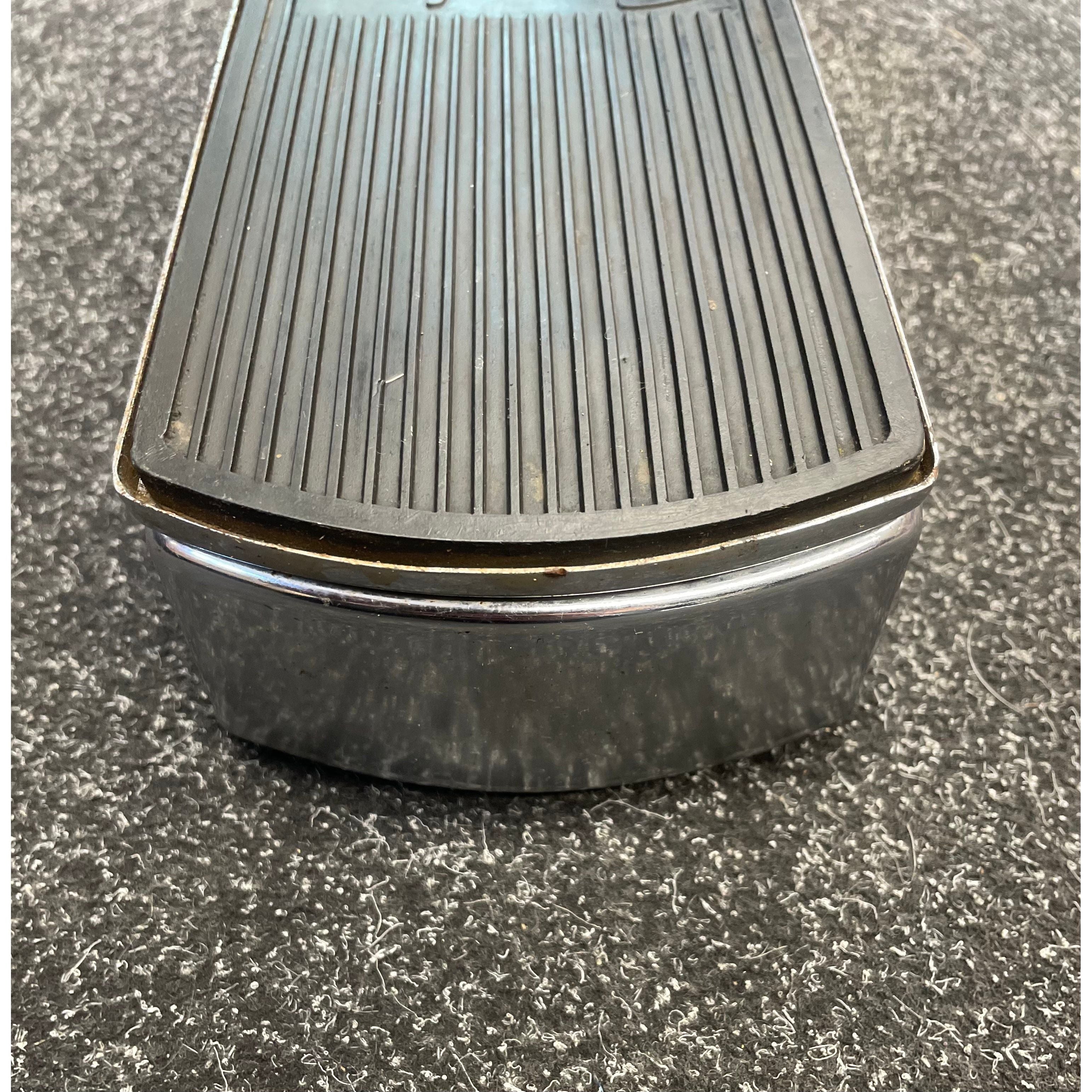 Fender Swell Vintage Volume Expression Pedal in Chrome Pre-Owned