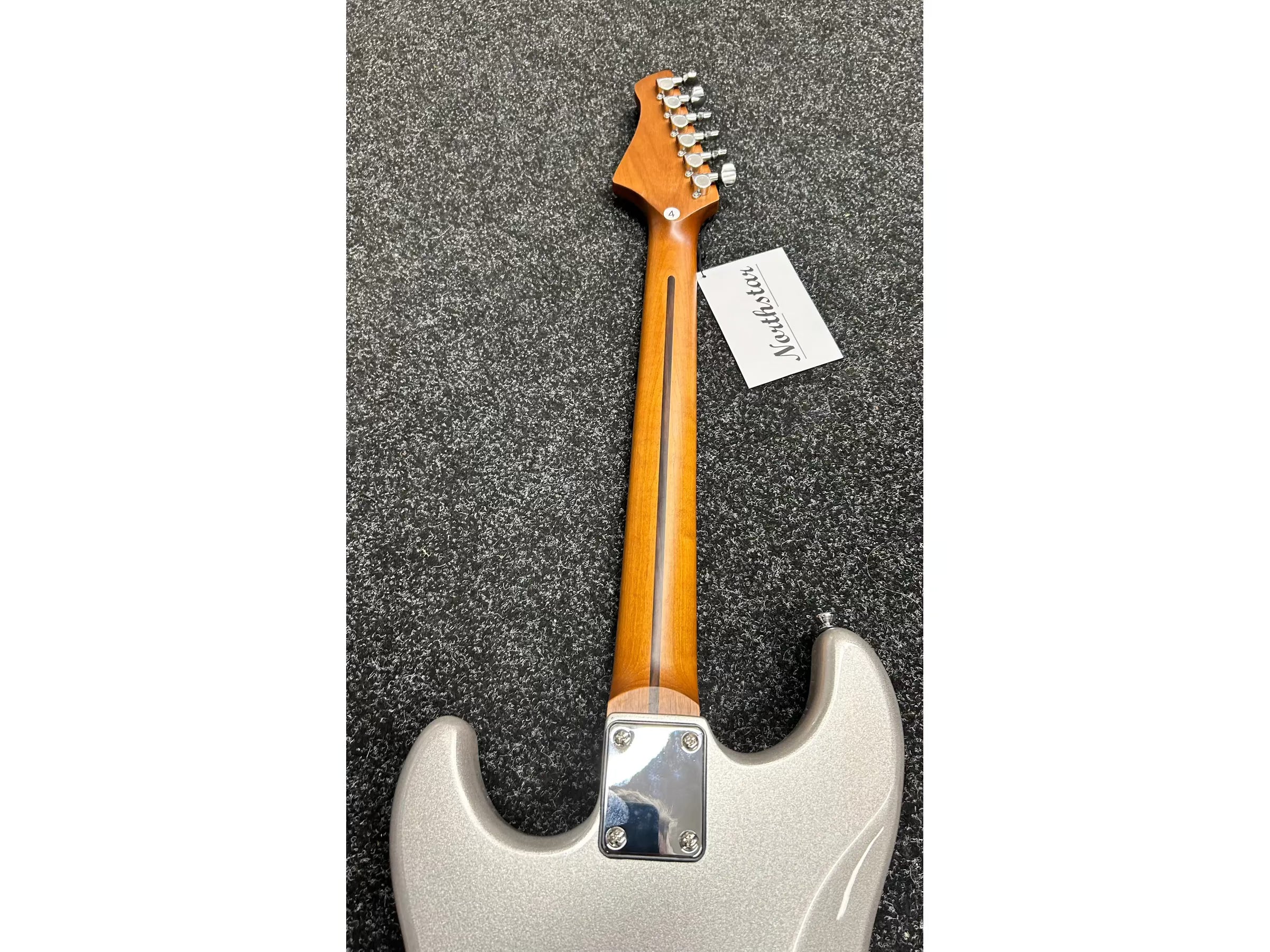 Northstar Electric Guitar Double Cut, in Inca Silver