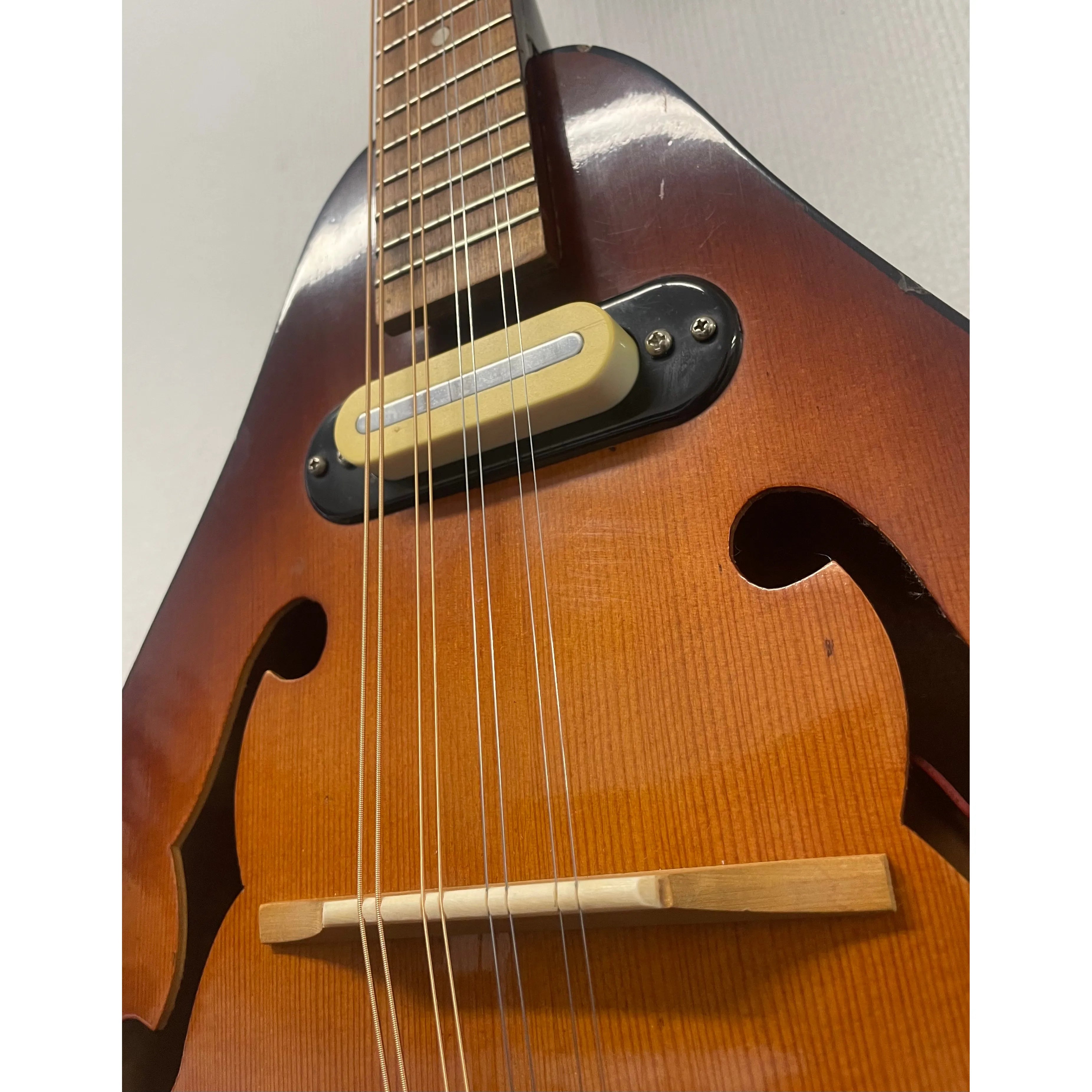 Ozark Electro Acoustic Mandolin in Sunburst Pre-Owned