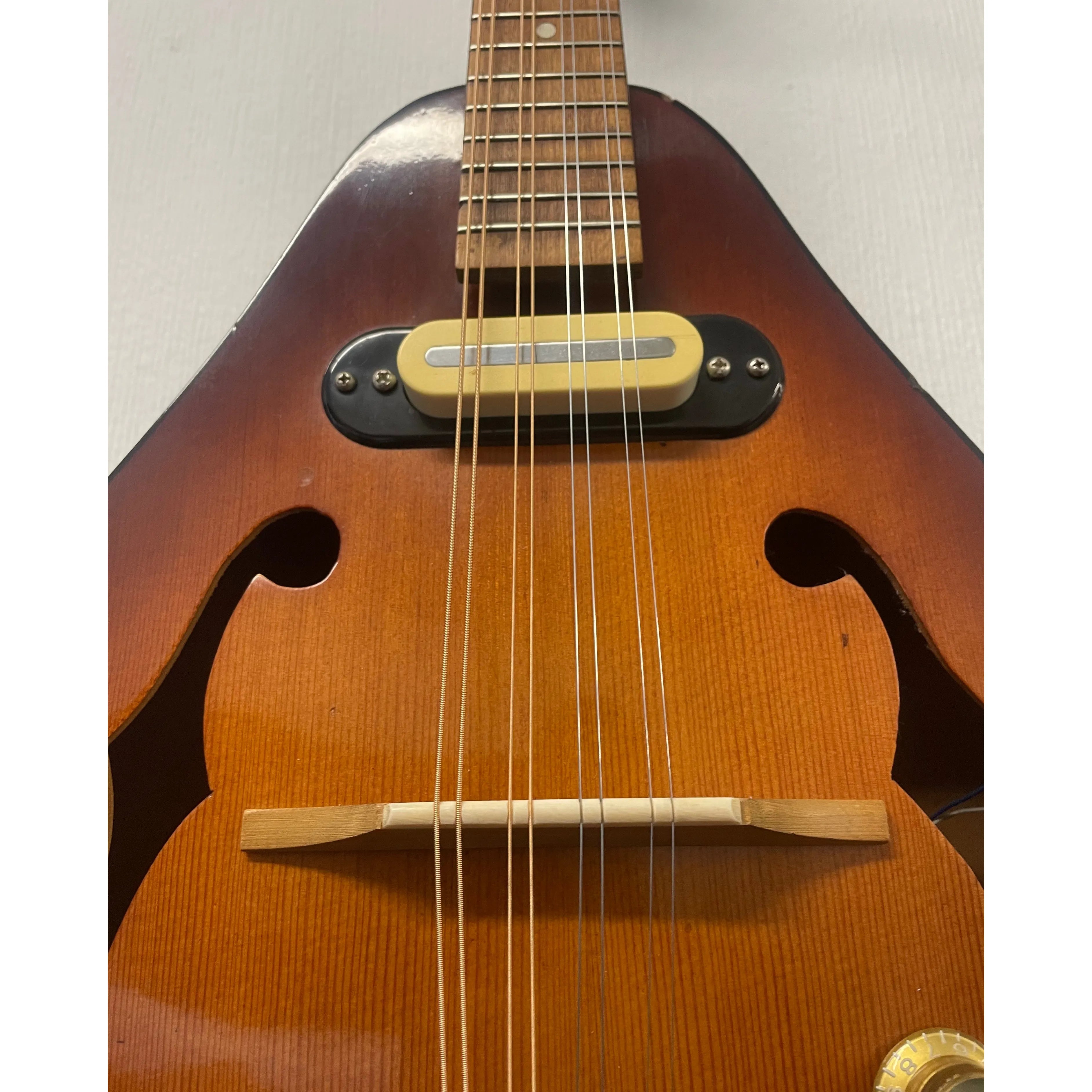 Ozark Electro Acoustic Mandolin in Sunburst Pre-Owned