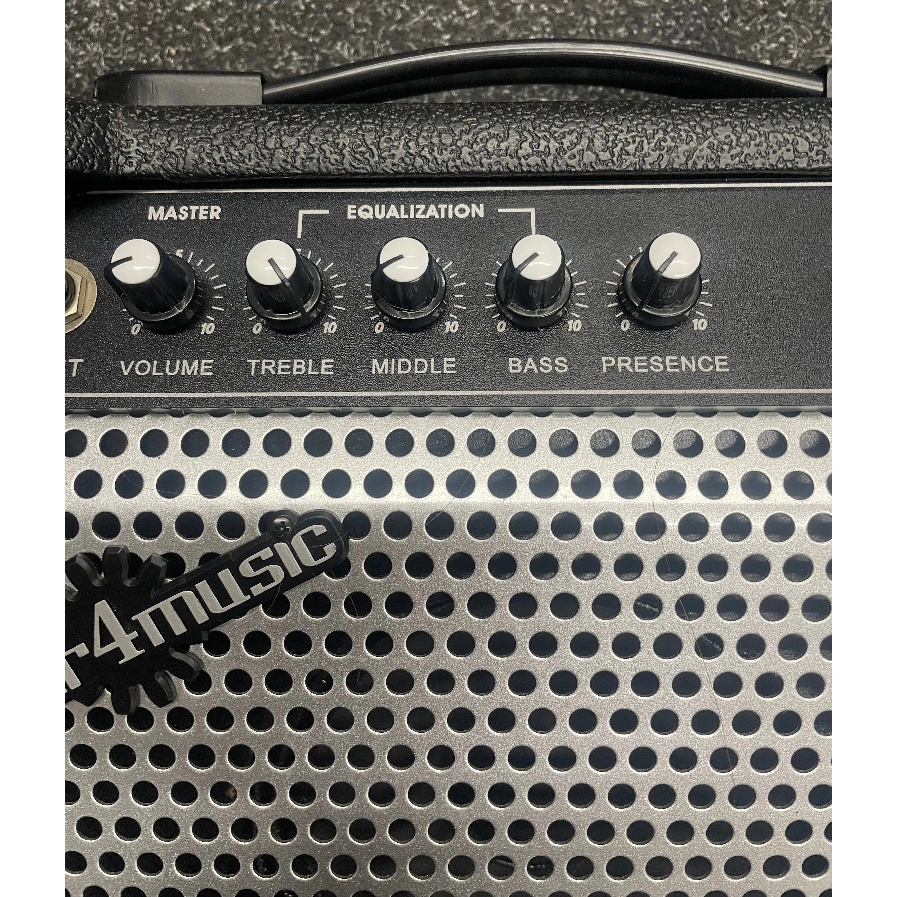 Gear4music S15B 15W Bass Combo Amplifier Pre-Owned