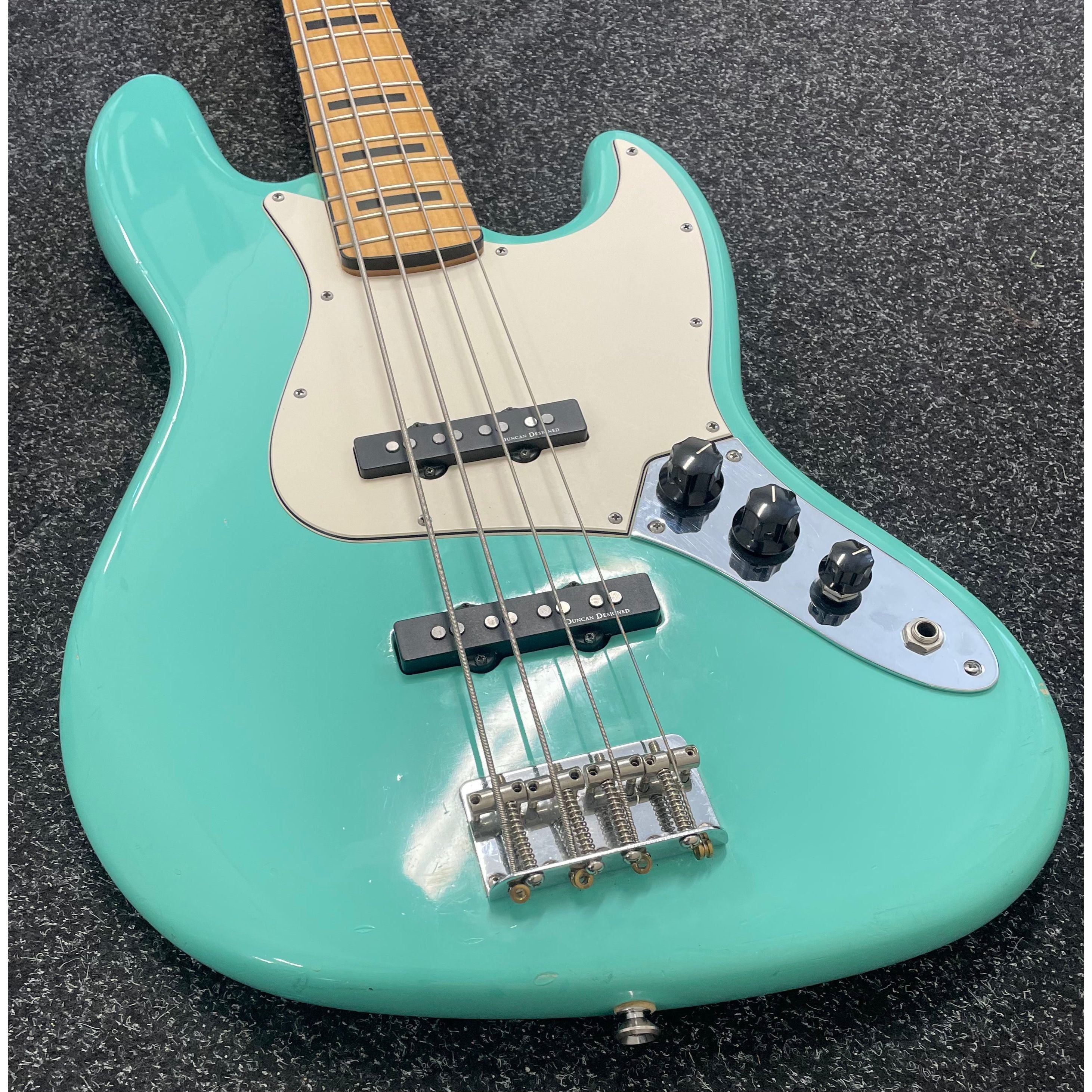 Squier Classic Vibe Vintage Modified 70s Jazz Bass Refinished in Green Pre-Owned