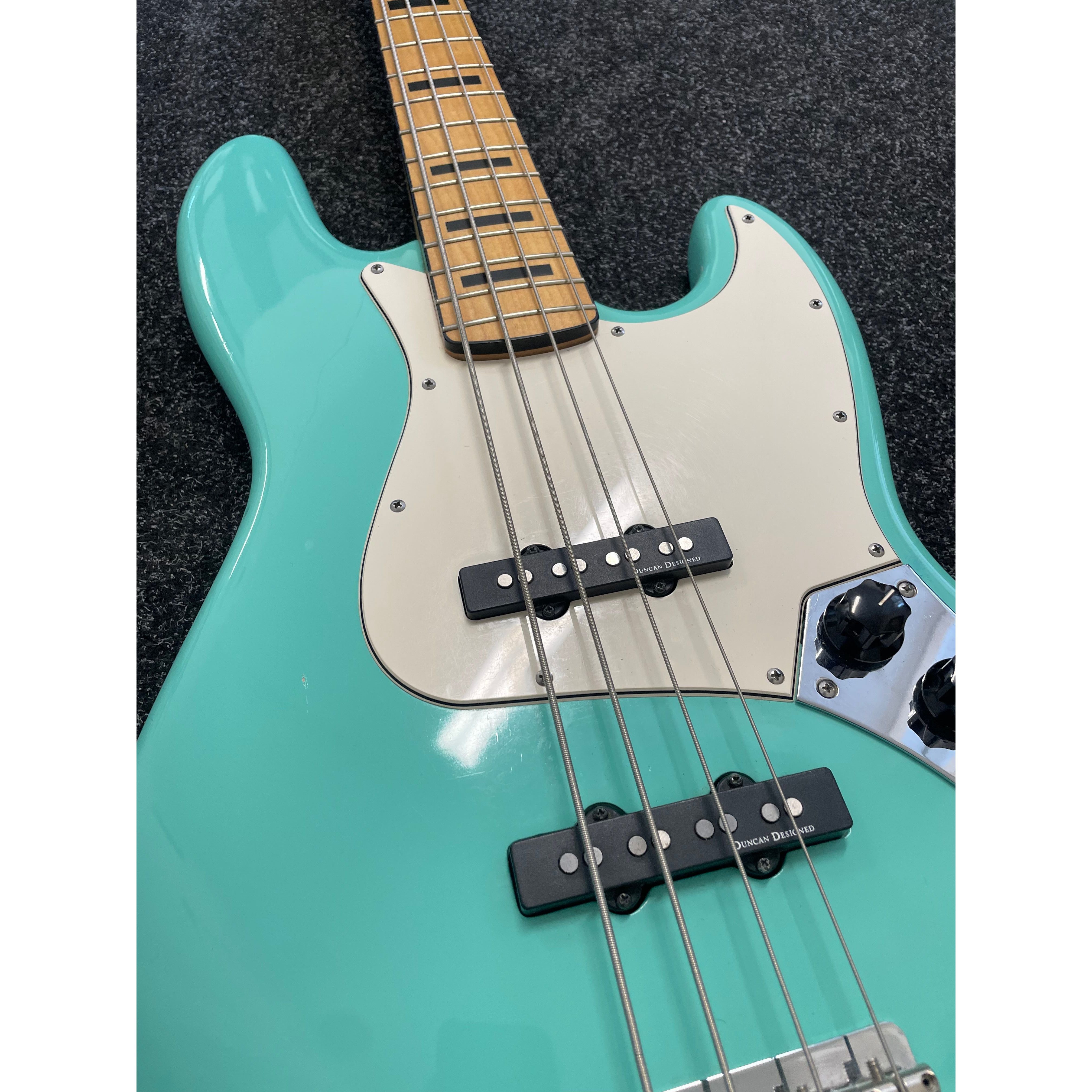 Squier Classic Vibe Vintage Modified 70s Jazz Bass Refinished in Green Pre-Owned