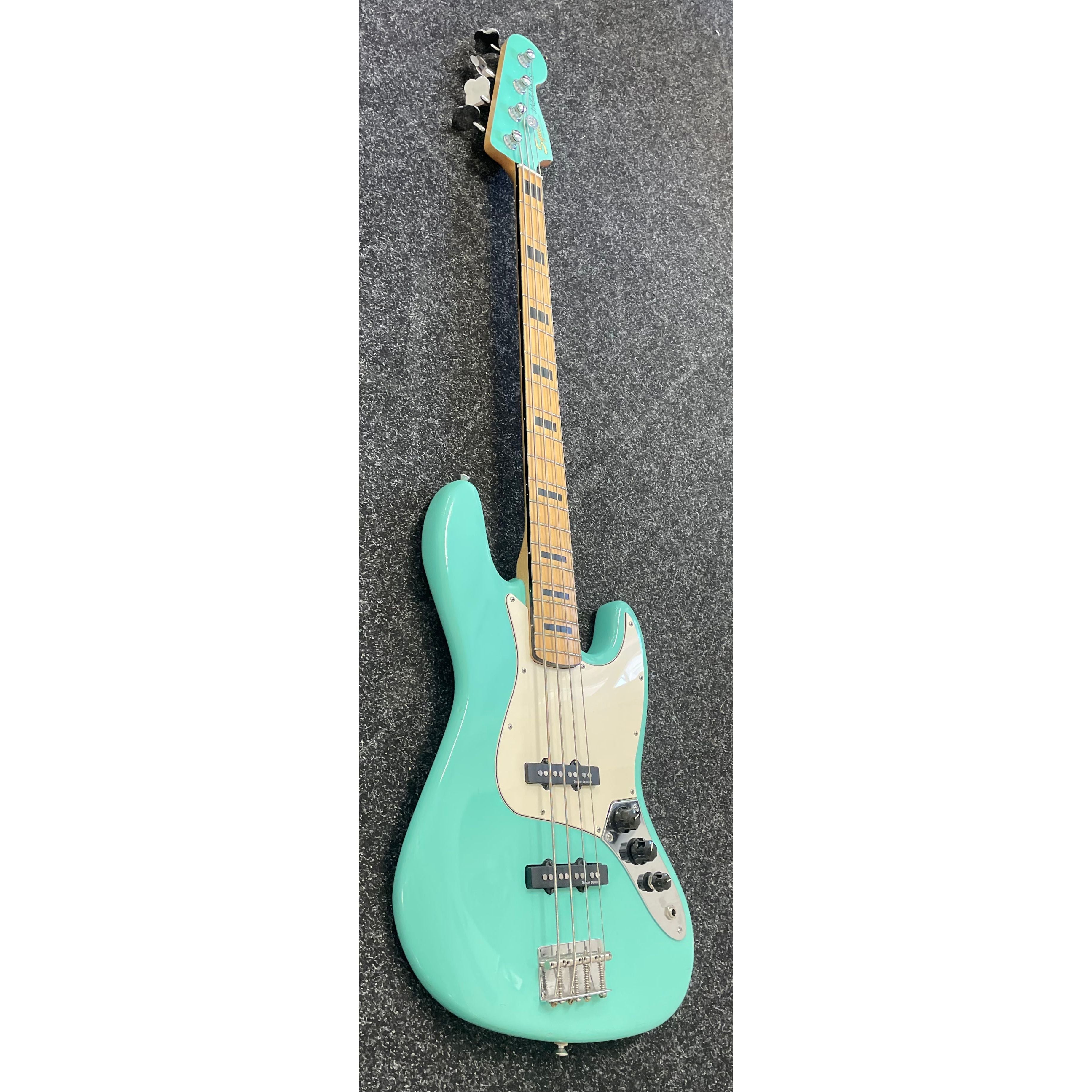 Squier Classic Vibe Vintage Modified 70s Jazz Bass Refinished in Green Pre-Owned