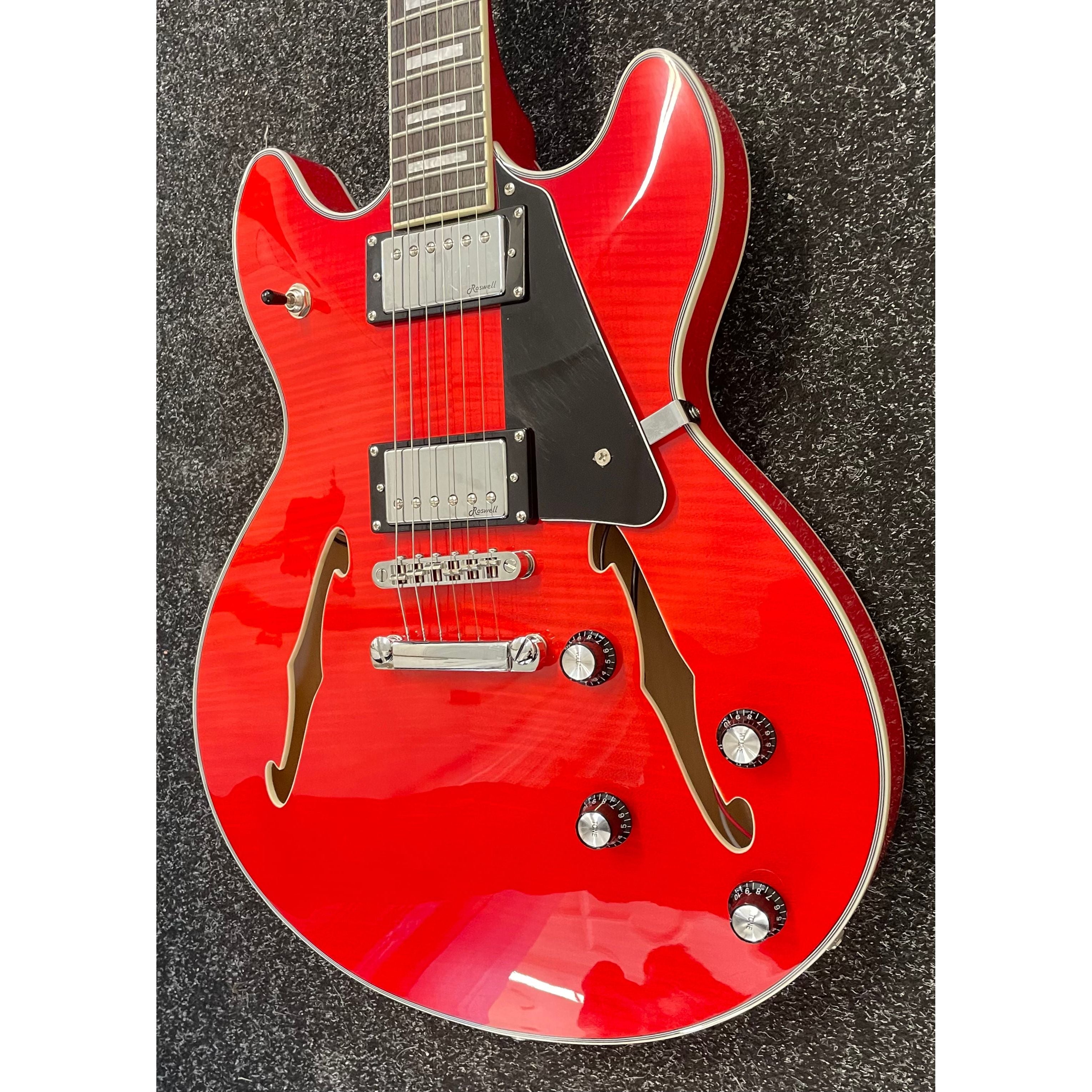 Harley Benton HB35 Plus Hollowbody Electric Guitar in Cherry with Hardcase Pre-Owned