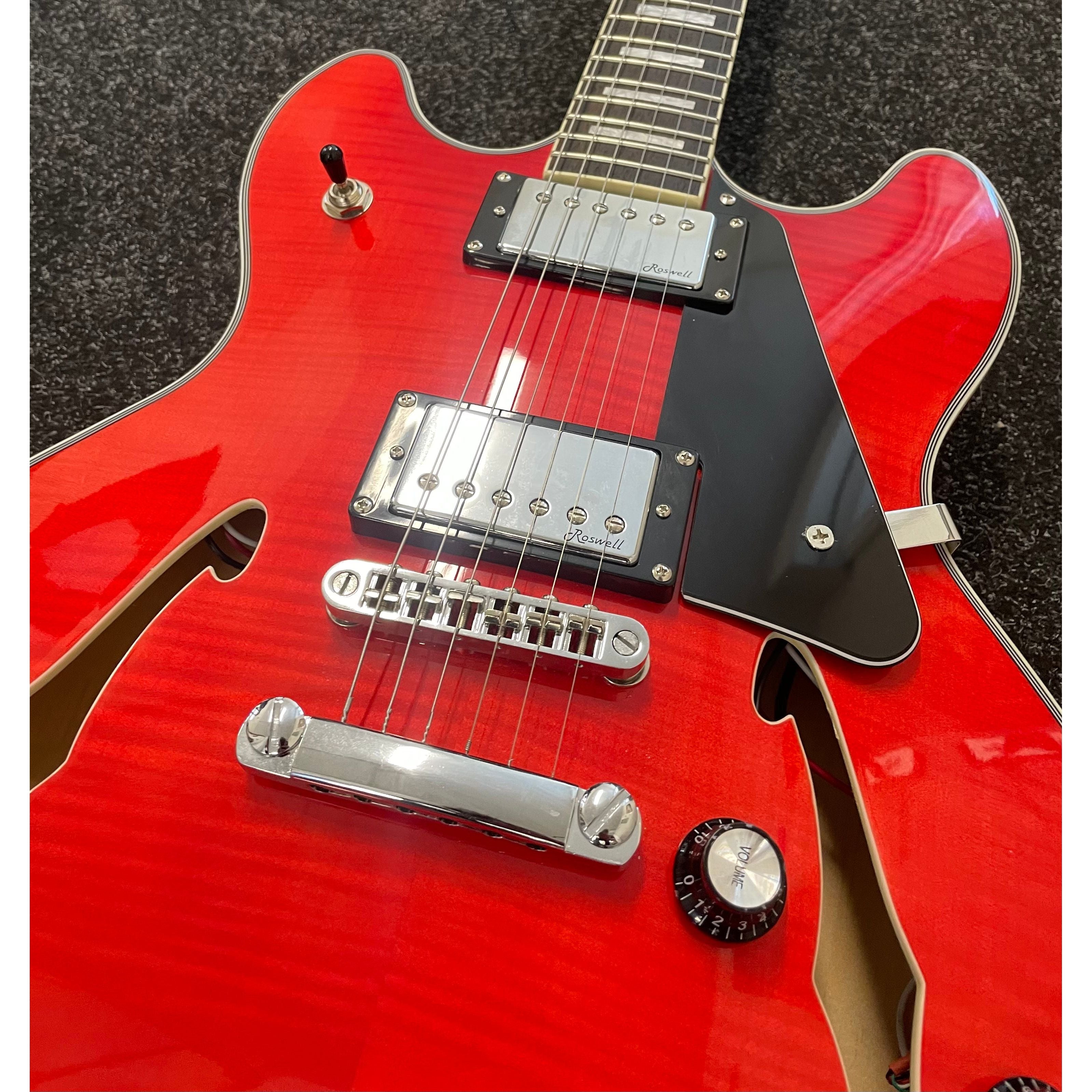 Harley Benton HB35 Plus Hollowbody Electric Guitar in Cherry with Hardcase Pre-Owned