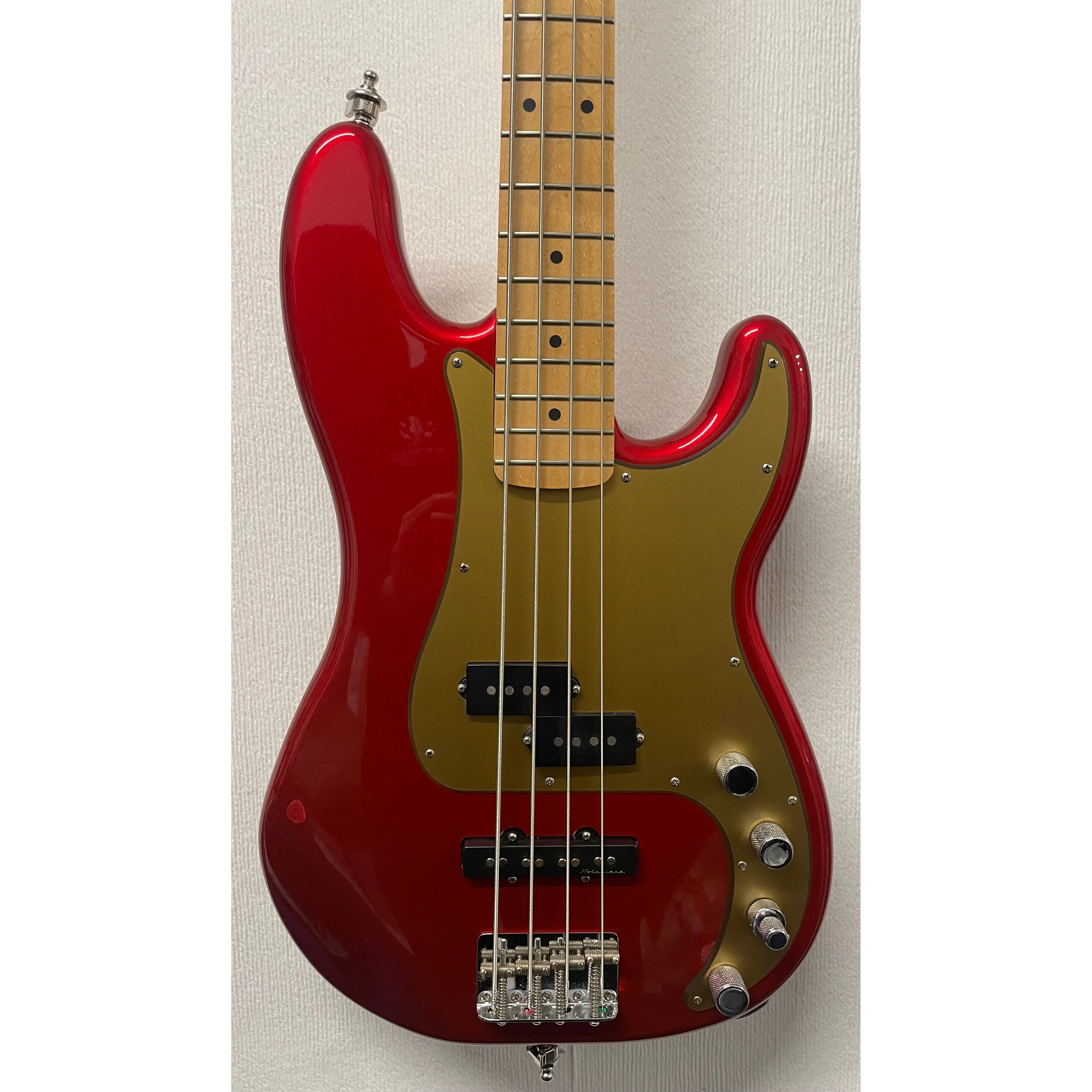 Fender Deluxe Active P Bass Special in Chrome Red Pre-Owned