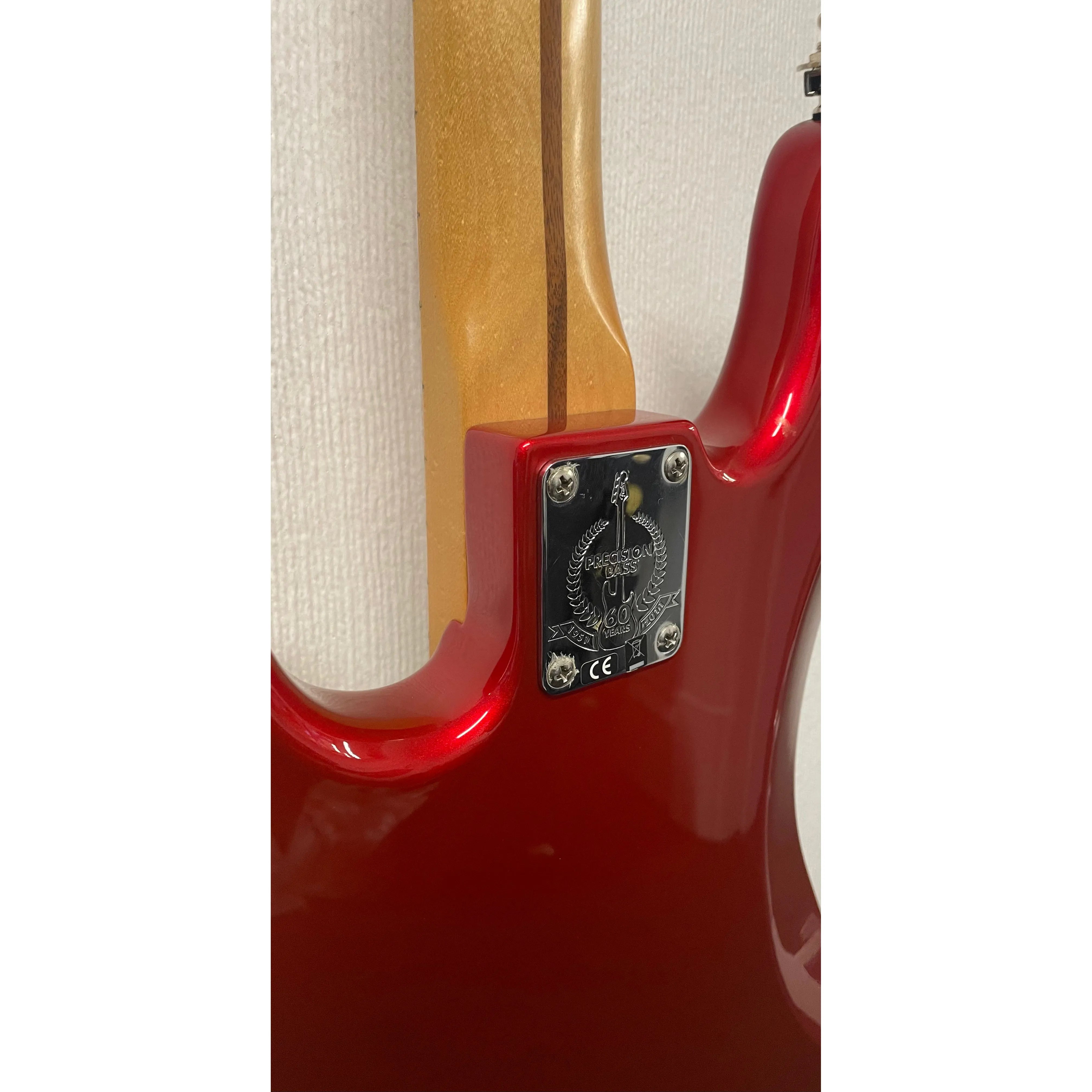 Fender Deluxe Active P Bass Special in Chrome Red Pre-Owned