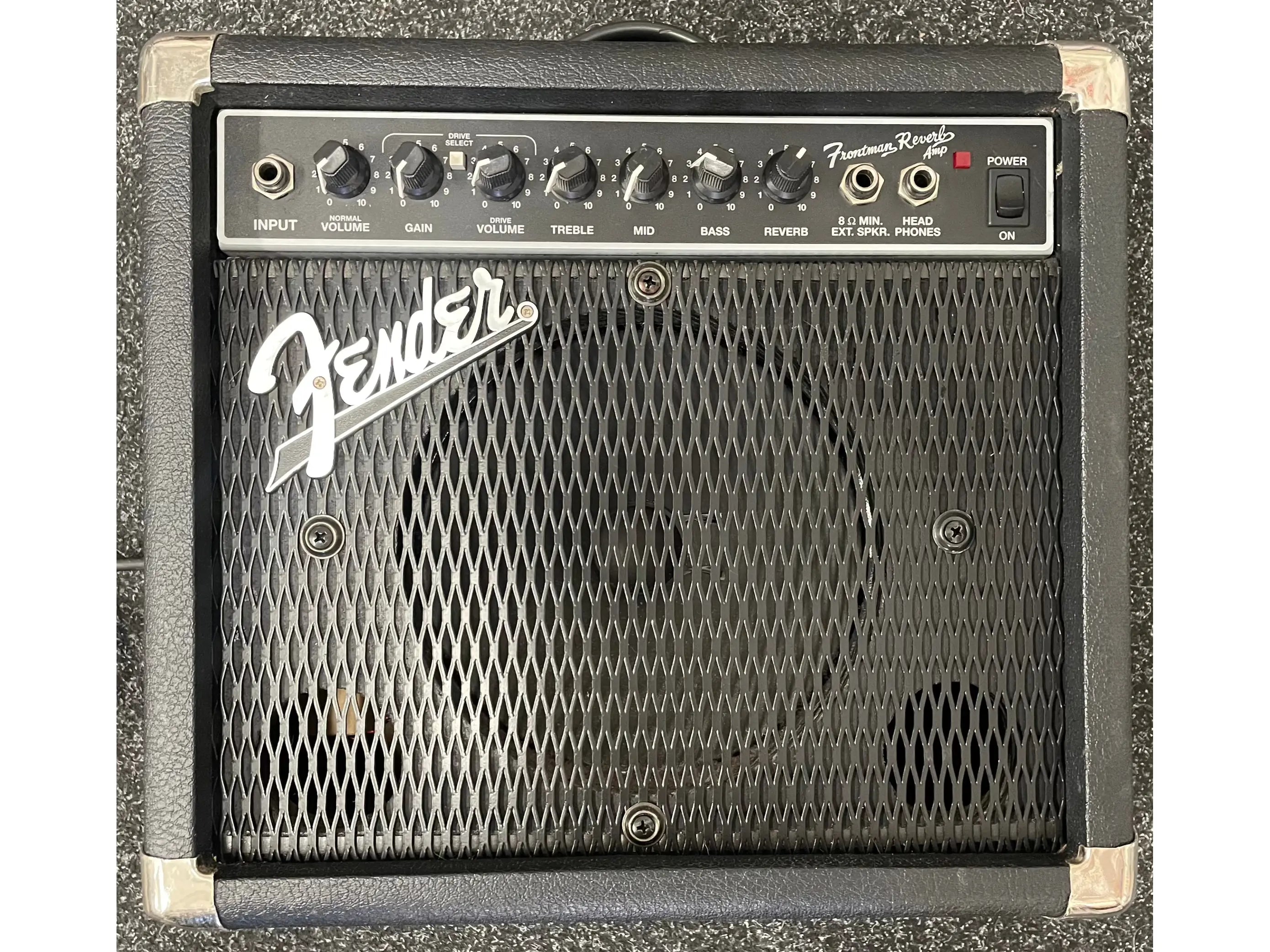 Fender Frontman 15 2-Channel 15-Watt 1×8″ Guitar Practice Amp 1997 – 2002 (Reverb not working) Pre-Owned