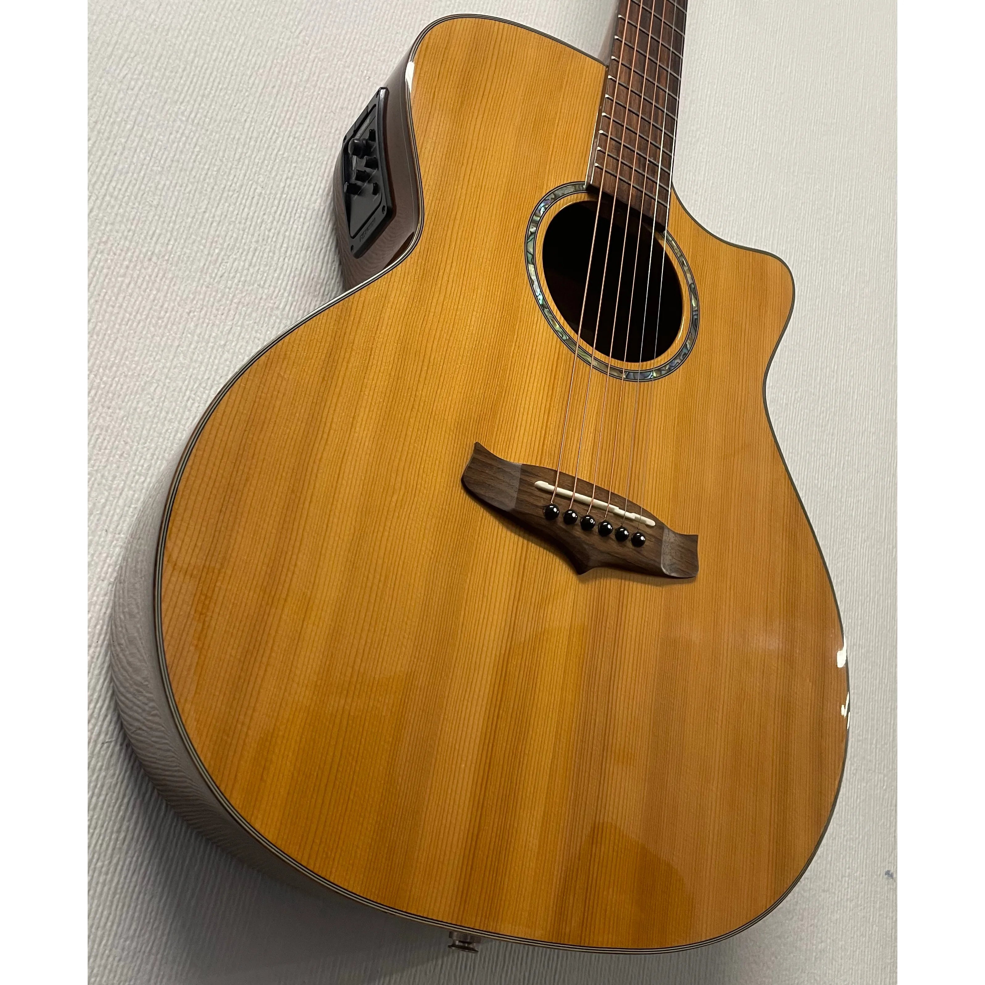 Tanglewood Evolution Exotic Super Folk Electro Acoustic Guitar Pre-Owned