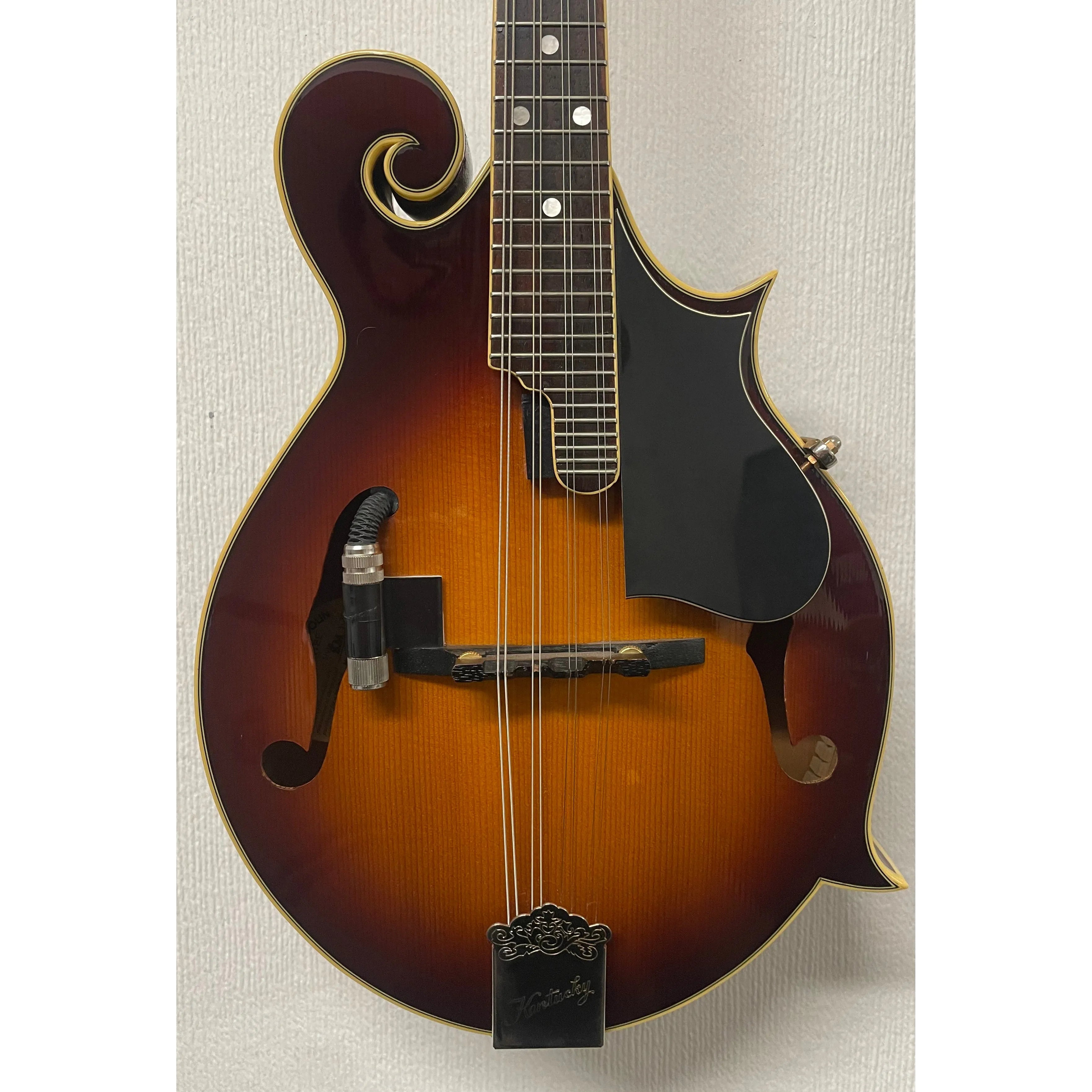 Kentucky Mandolin KM-630F Electro Acoustic in Sunburst with Gigbag Pre-Owned