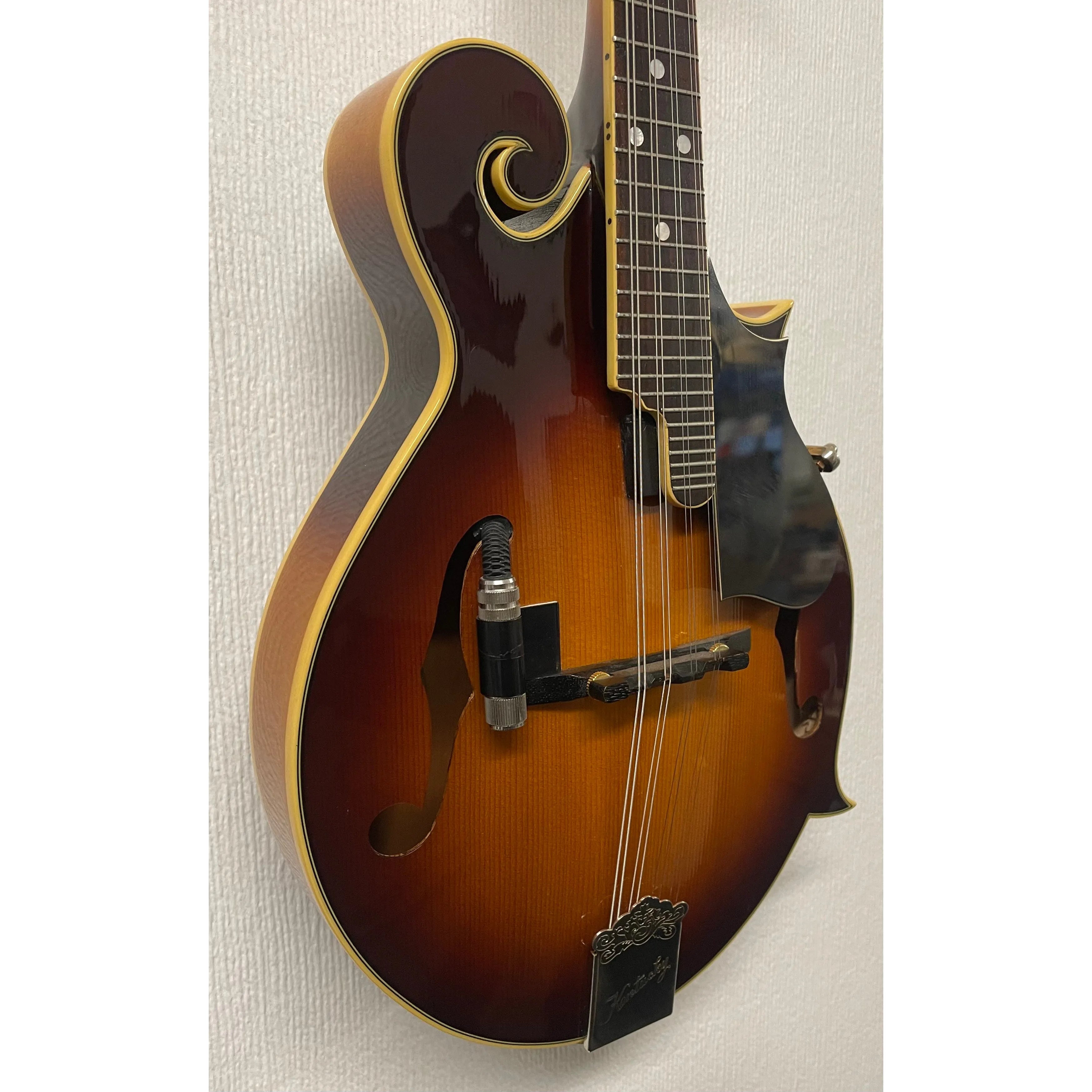 Kentucky Mandolin KM-630F Electro Acoustic in Sunburst with Gigbag Pre-Owned