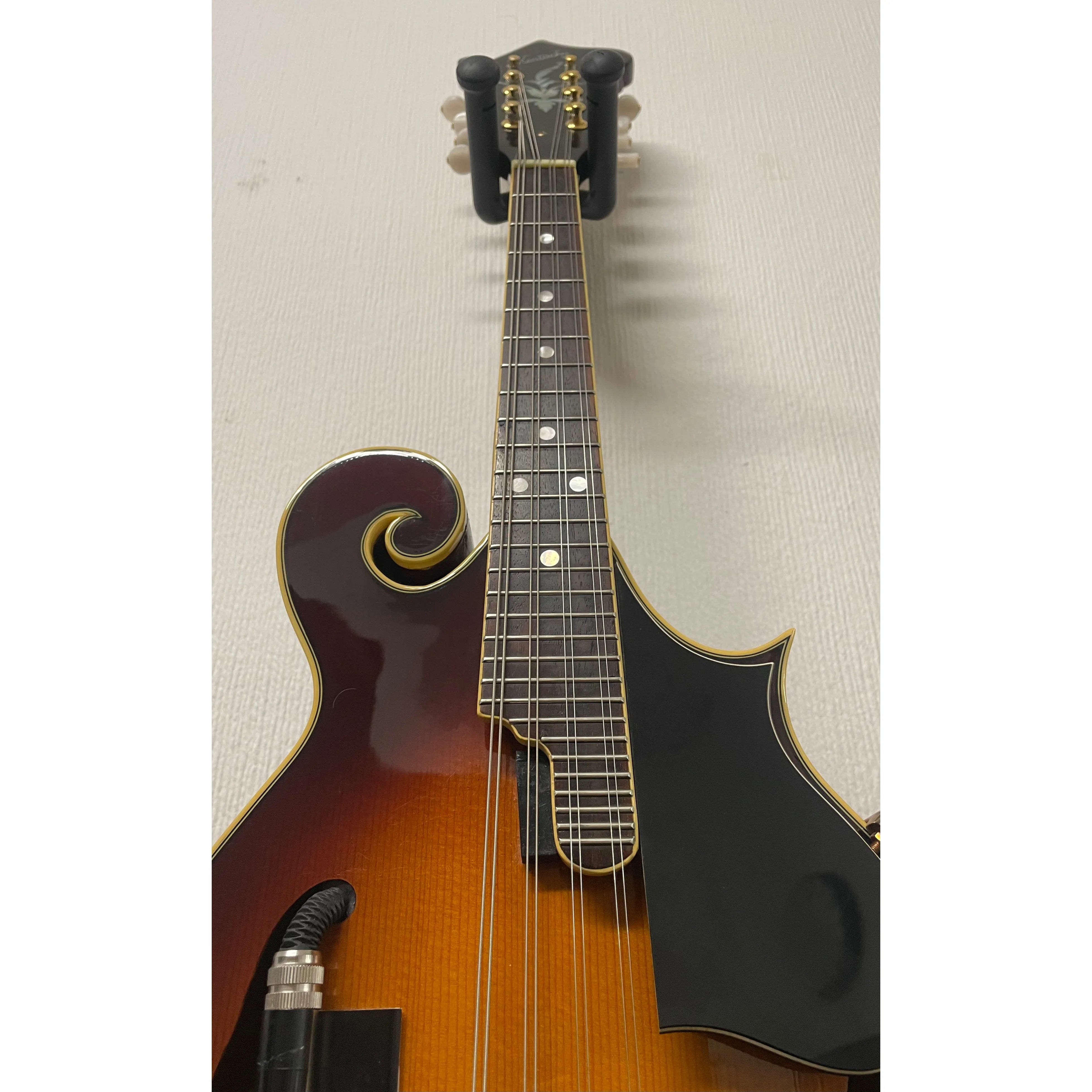 Kentucky Mandolin KM-630F Electro Acoustic in Sunburst with Gigbag Pre-Owned