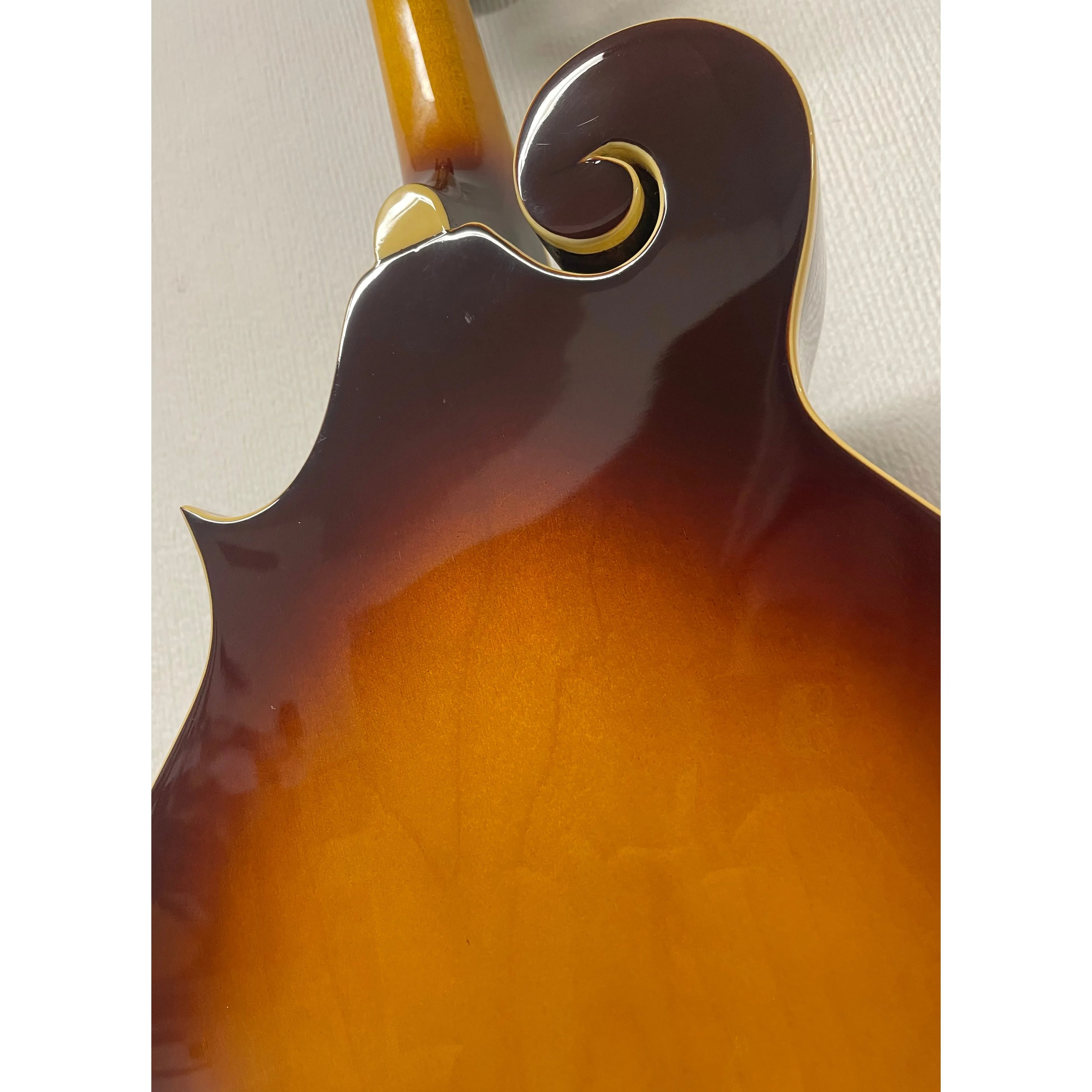 Kentucky Mandolin KM-630F Electro Acoustic in Sunburst with Gigbag Pre-Owned