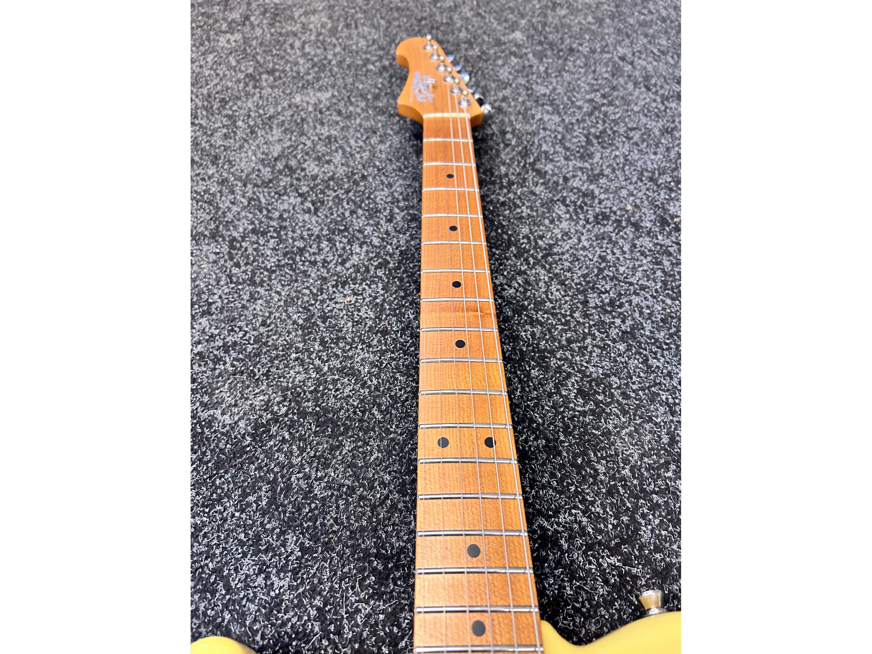 Jet Guitars JT300 Blonde Left Handed Pre-Owned