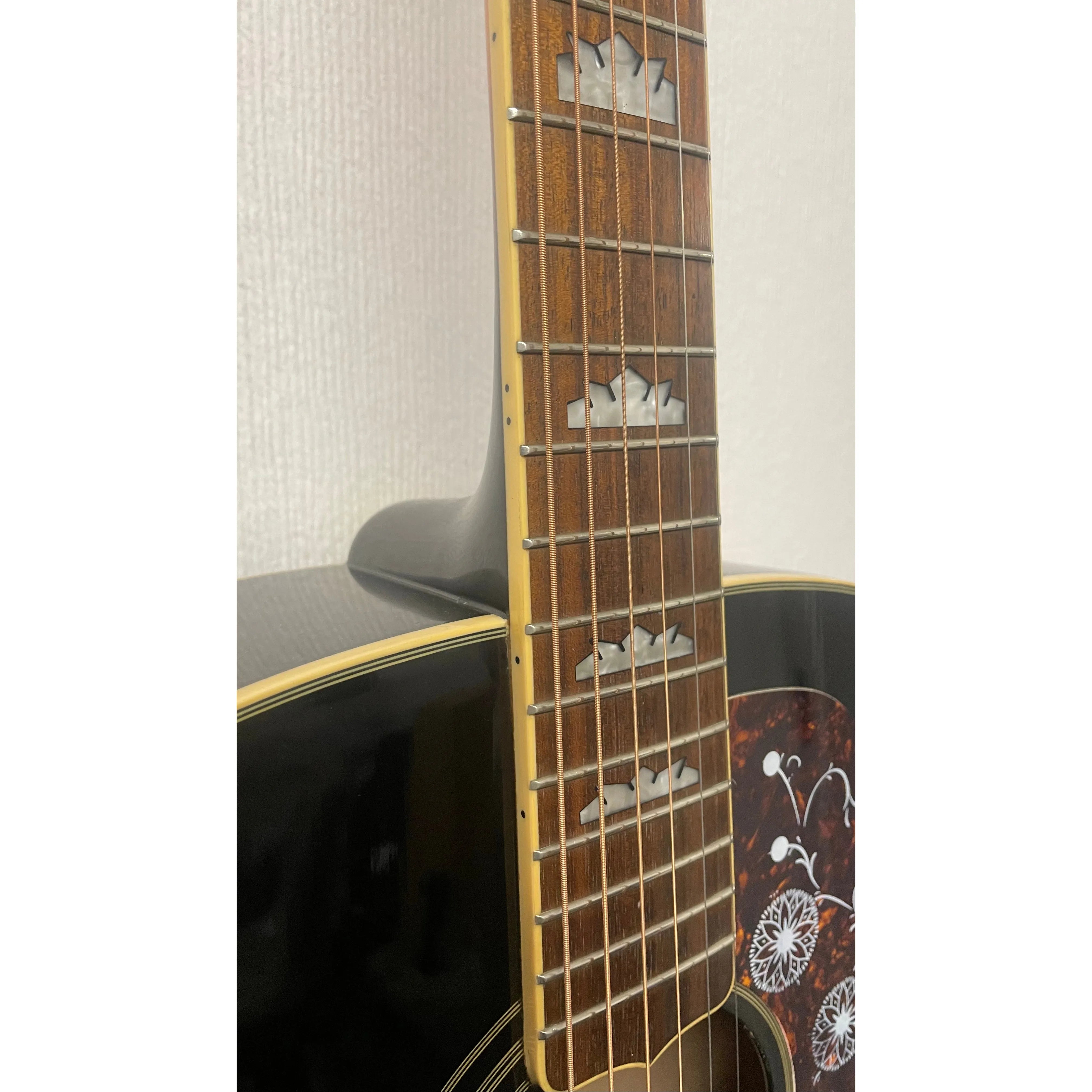 Epiphone EJ-200/VS Acoustic Guitar in Sunburst with Hardcase Pre-Owned