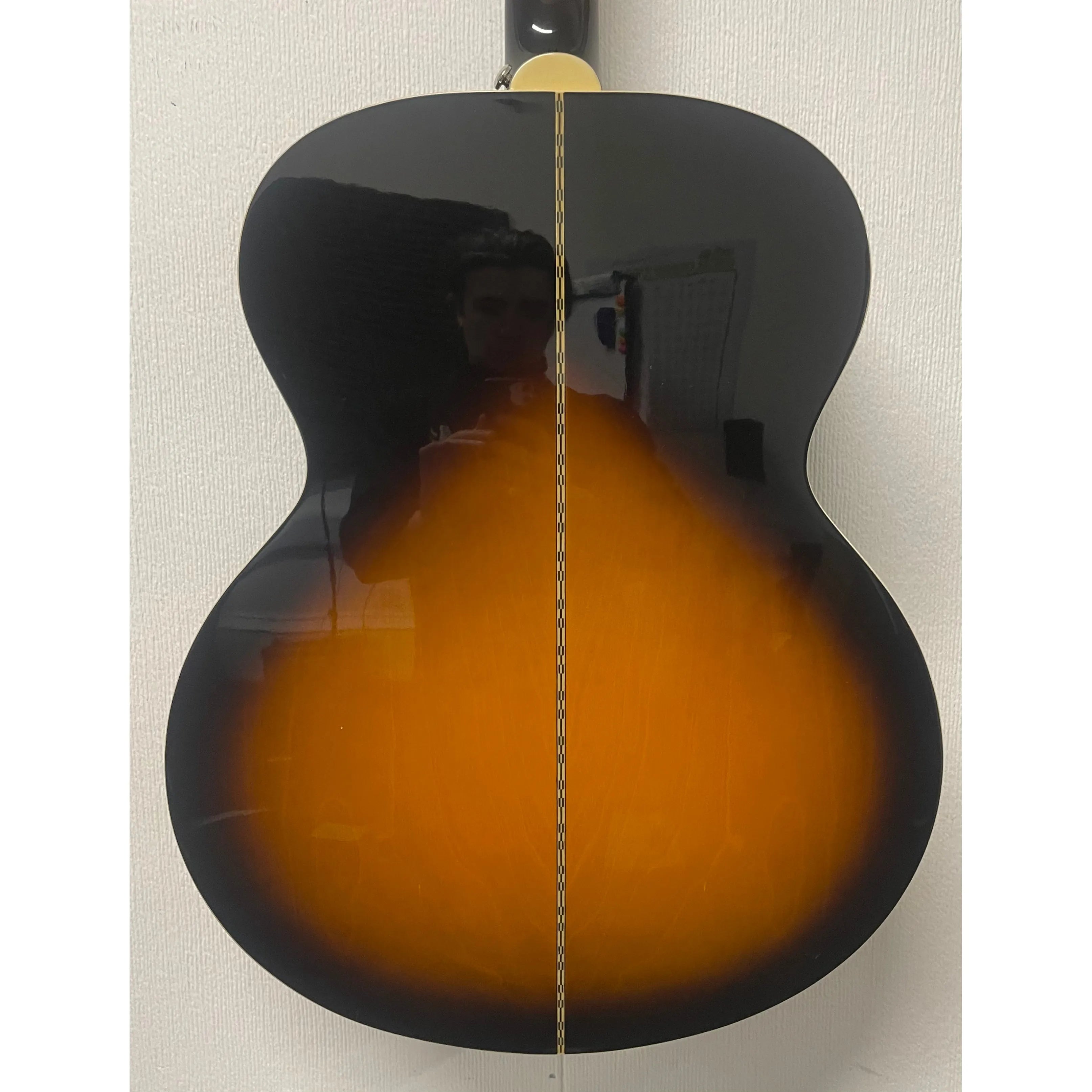 Epiphone EJ-200/VS Acoustic Guitar in Sunburst with Hardcase Pre-Owned