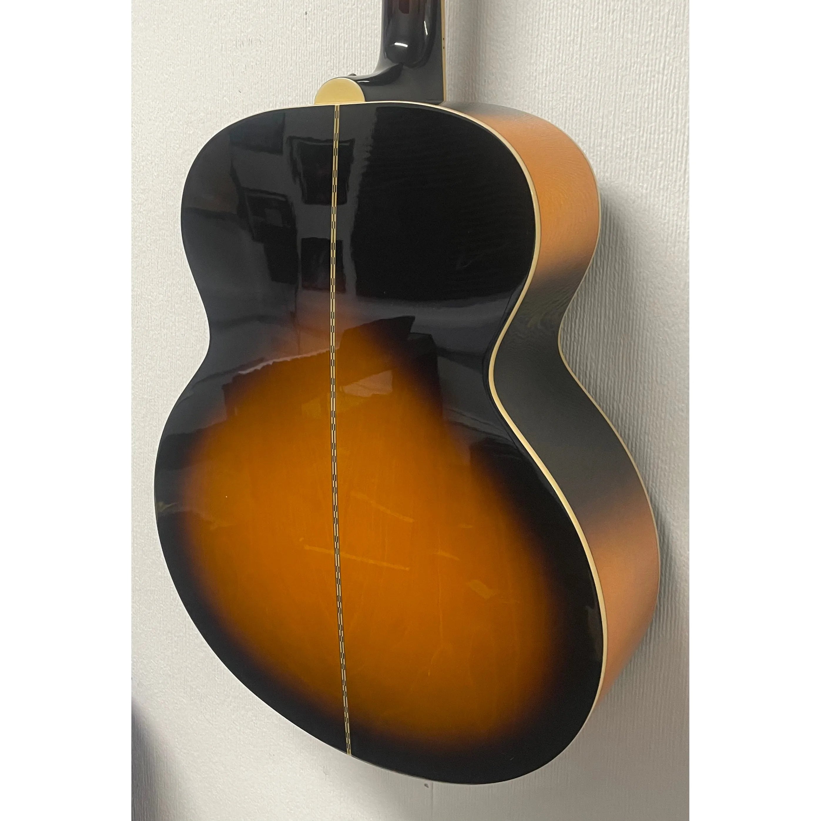 Epiphone EJ-200/VS Acoustic Guitar in Sunburst with Hardcase Pre-Owned