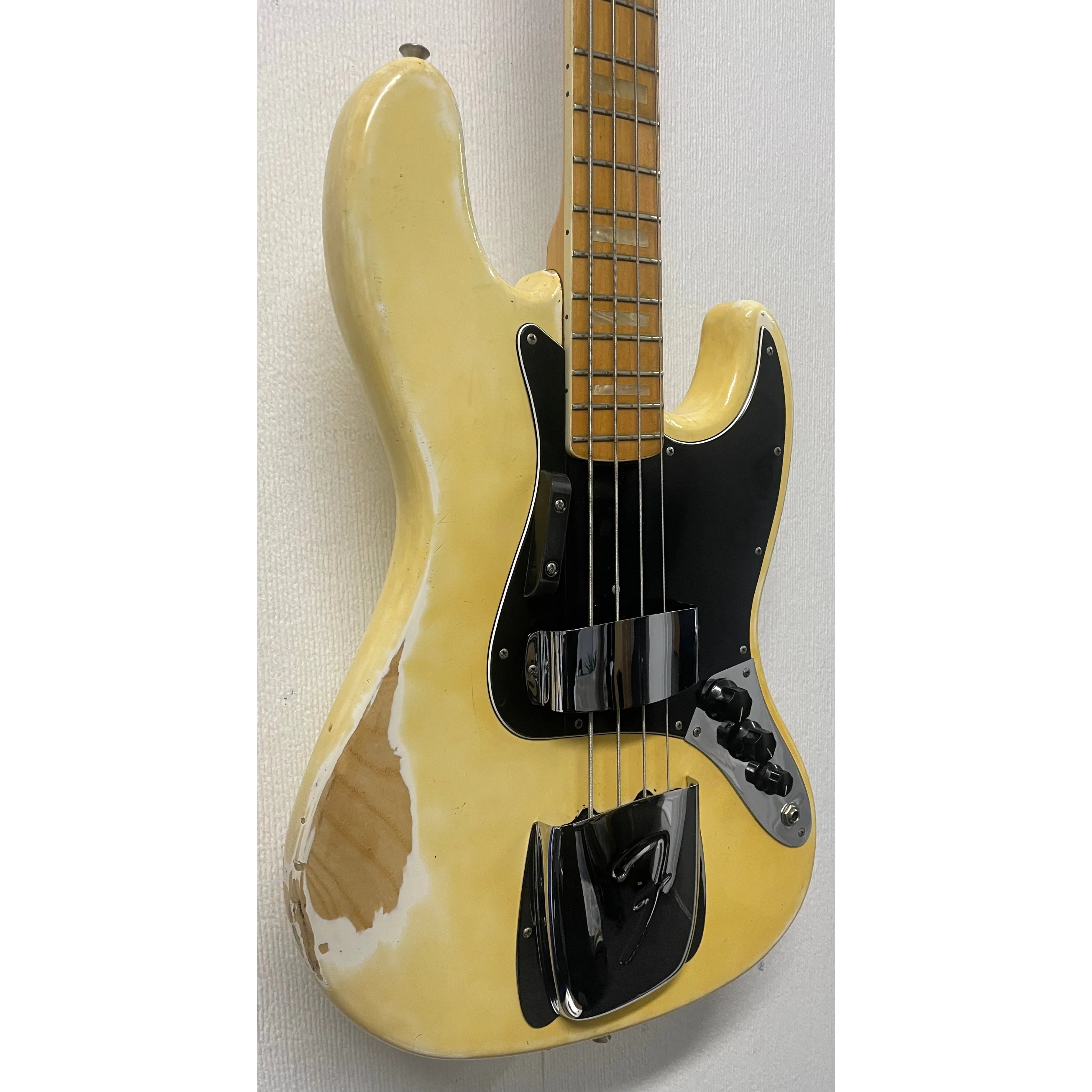 Fender Jazz Bass, 1976, USA in Olympic White Pre-Owned