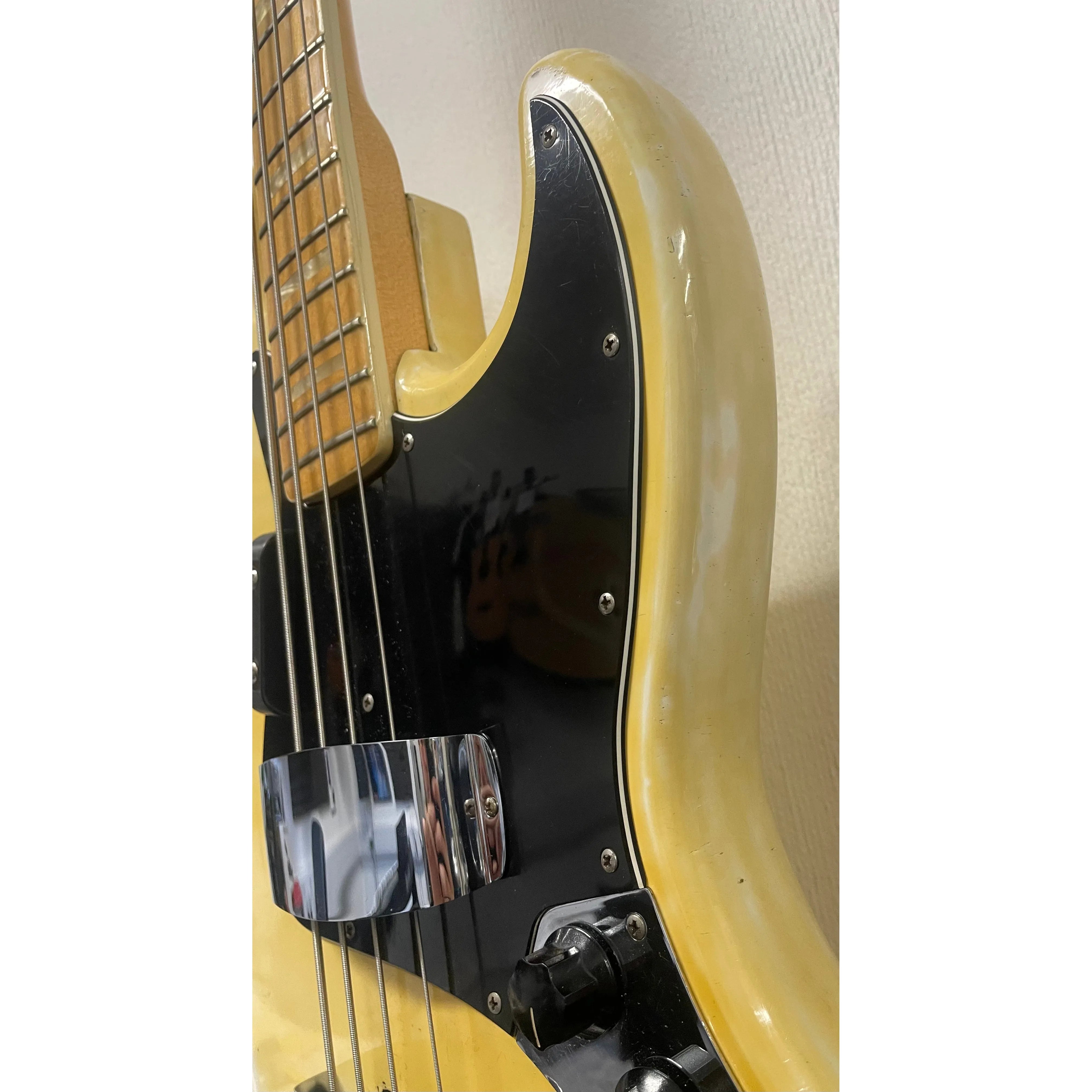 Fender Jazz Bass, 1976, USA in Olympic White Pre-Owned