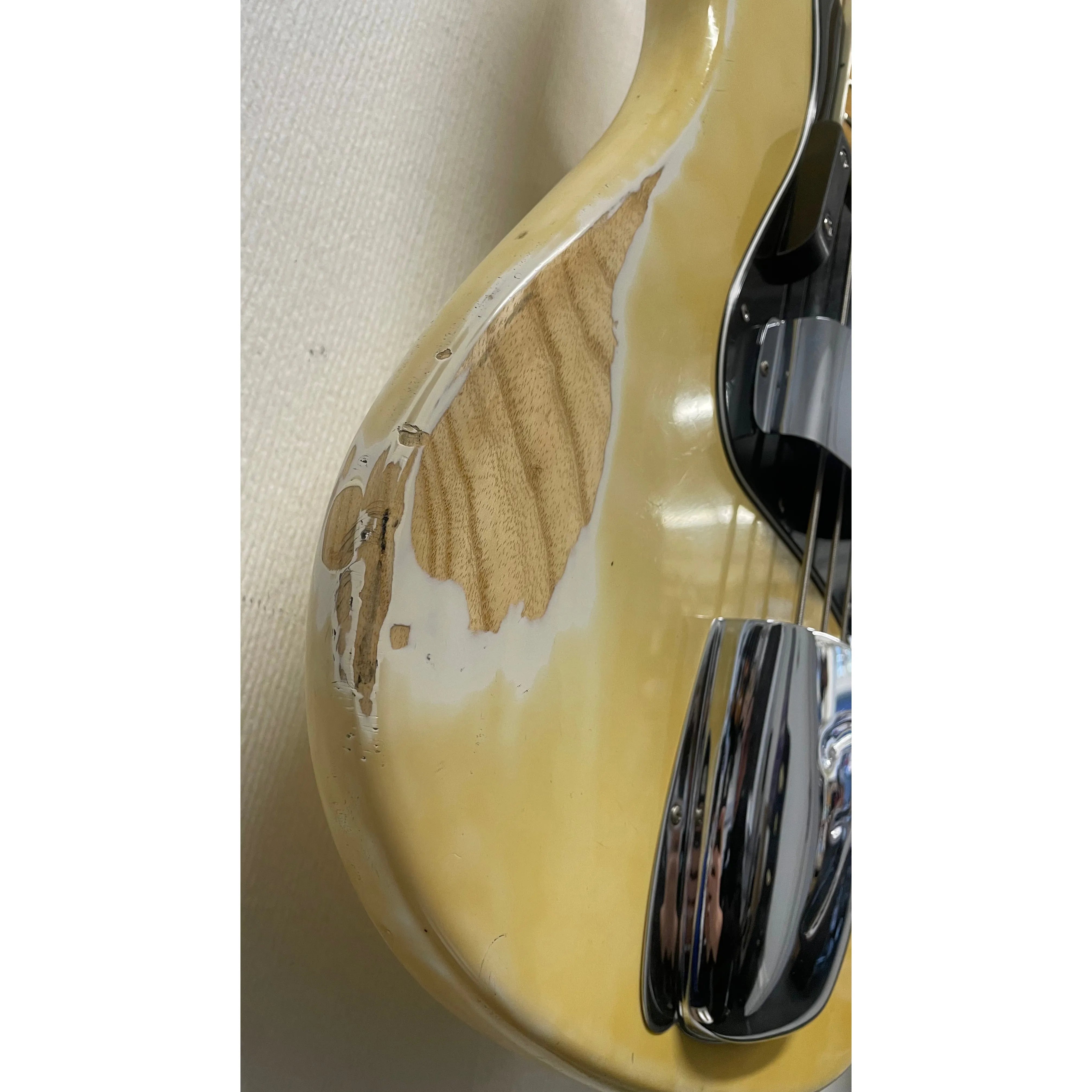 Fender Jazz Bass, 1976, USA in Olympic White Pre-Owned
