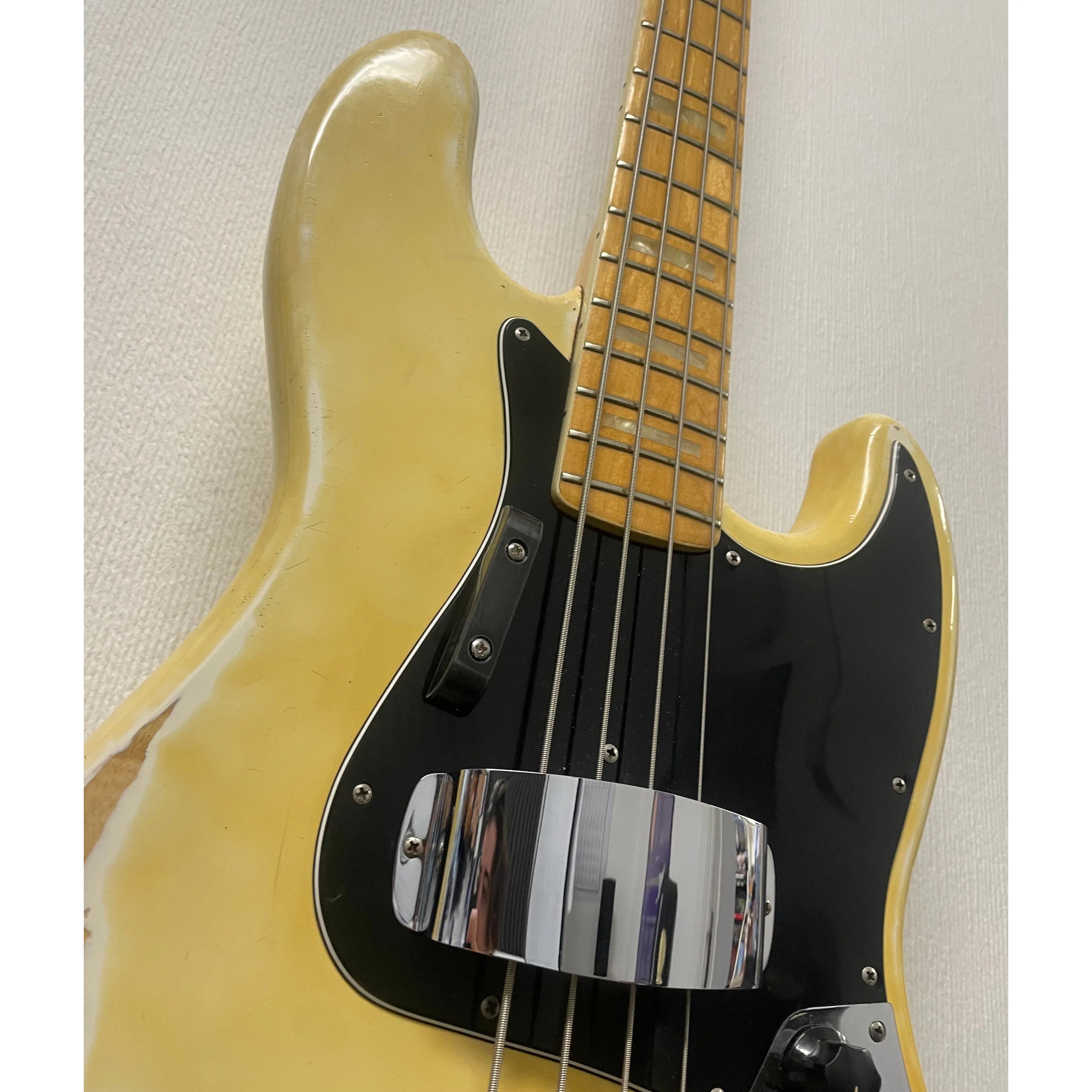 Fender Jazz Bass, 1976, USA in Olympic White Pre-Owned